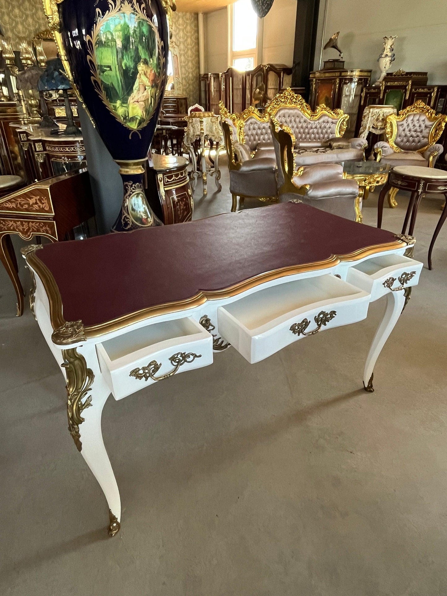 Luxurious Wooden Desk Antique Baroque Style Writing Desk with Bronze Ornament Lacquered in White & Top Surface in Bordeaux Color - LIMITED