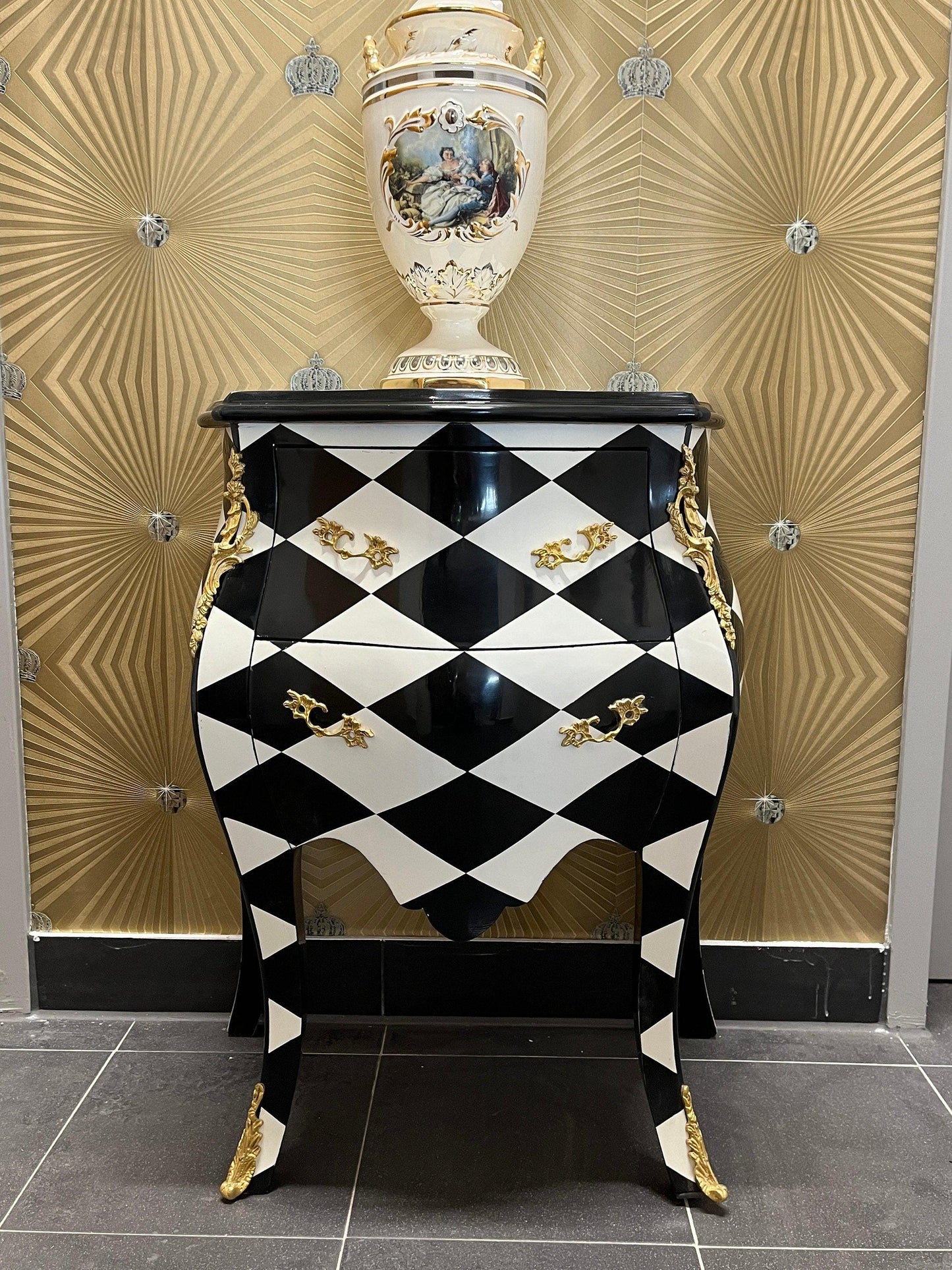 Night Stand Deluxe French Louis Baroque Style Chest of drawer in Black Diamond Print Bronze Handle Home Decor Bedside Table for Bedroom Deco