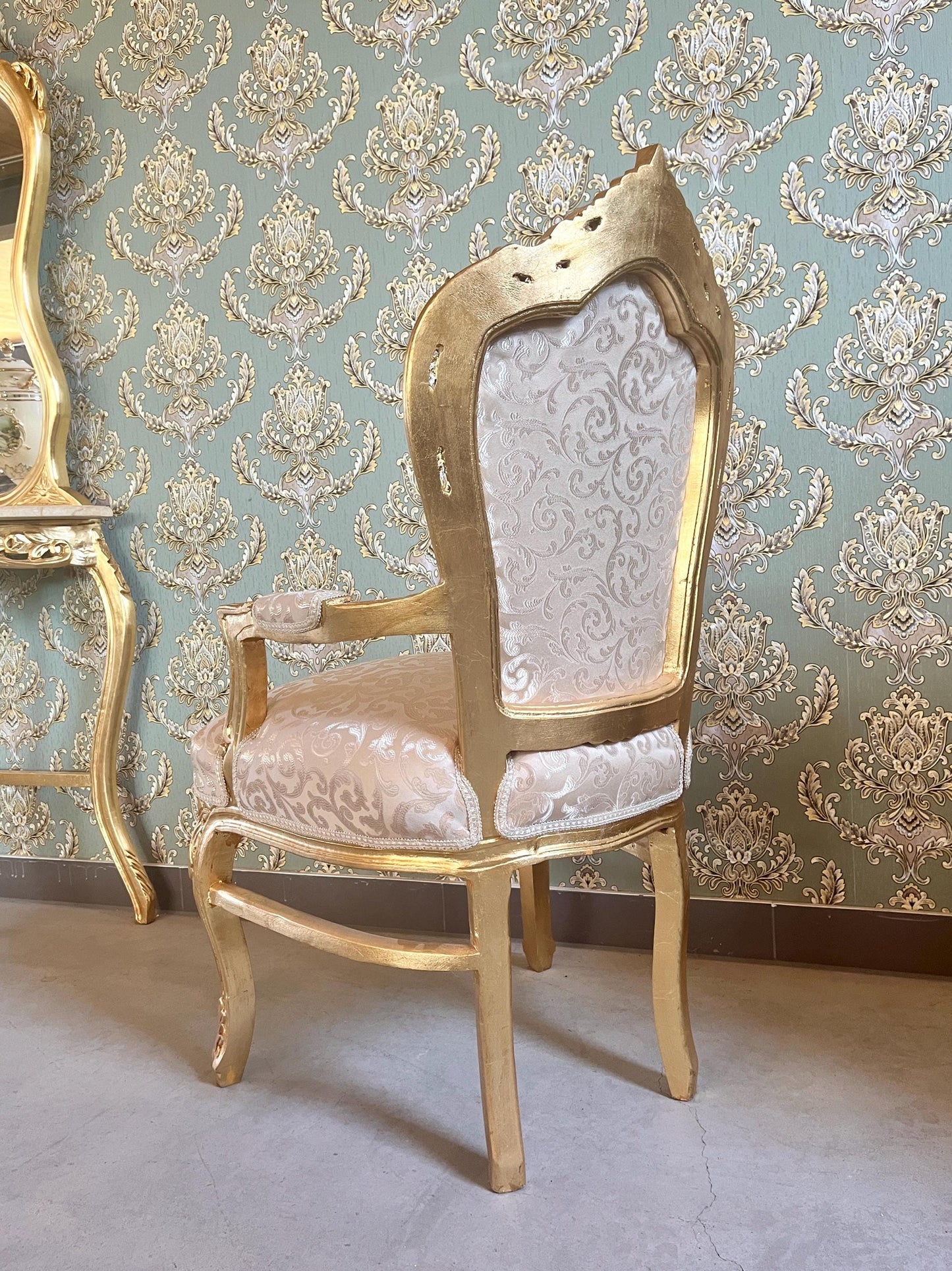 Accent Armchair Beige Color Damask French Louis XV Style Chair in Gold Finish Retro Baroque Rococo Handmade Chair For Xmas Gift Home Decor