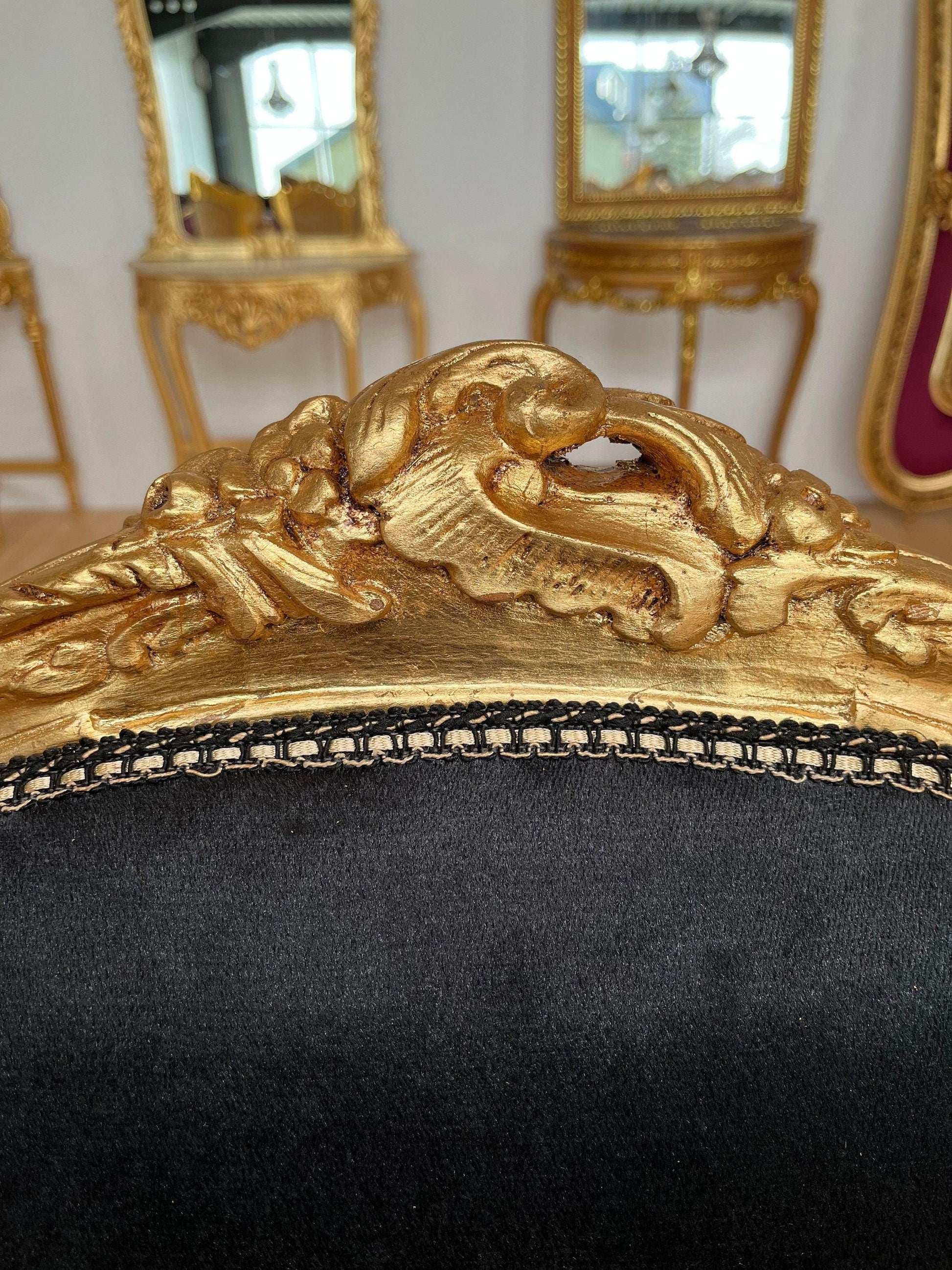 Accent Armchair Retro Baroque Rococo Style Black Velvet Chair in Gold Finish For Holiday Decor