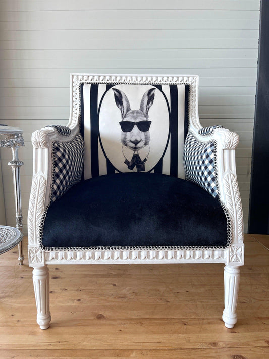 Armchair Classic Baroque Style in Black & White Velvet Cool Rabbit Print Square Armchair for Birthday Party Special Event Commercial Decò