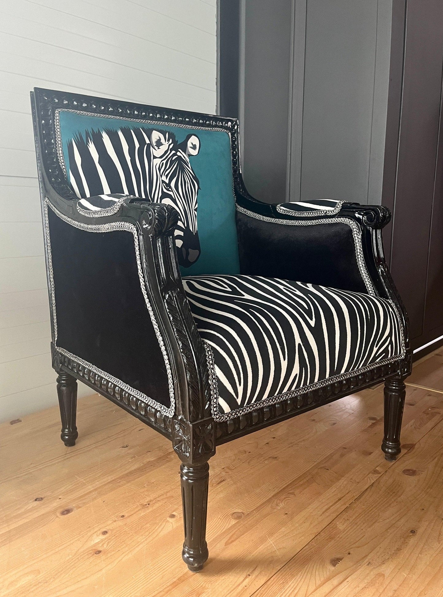 Armchair Niche Cool Design in Green Velvet Zebra Print Square Shape Armchair for Party Event for Commercial Display