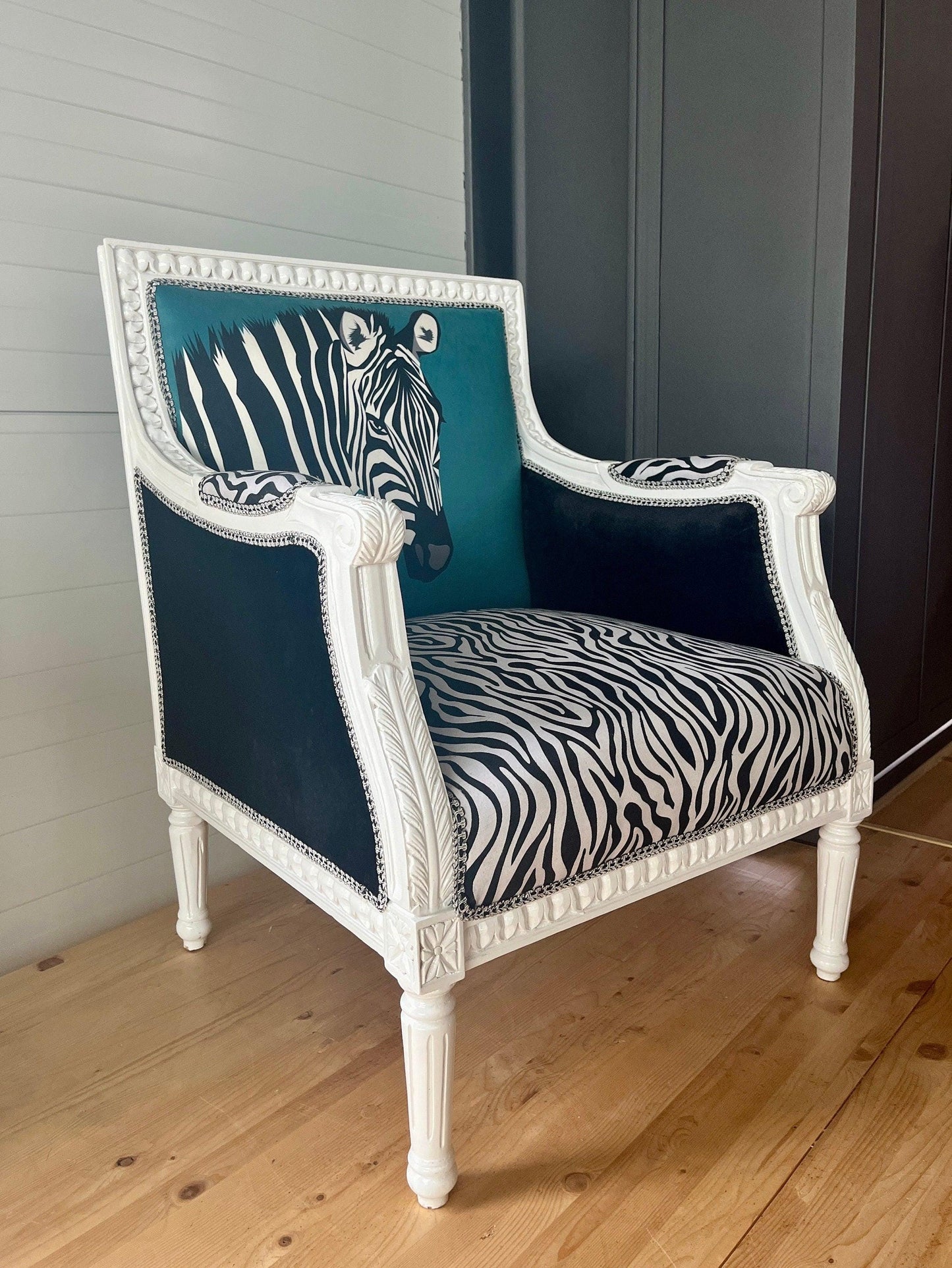Armchair Niche Cool Design in Green Velvet Zebra Print Square Shape Armchair for Party Event for Commercial Display