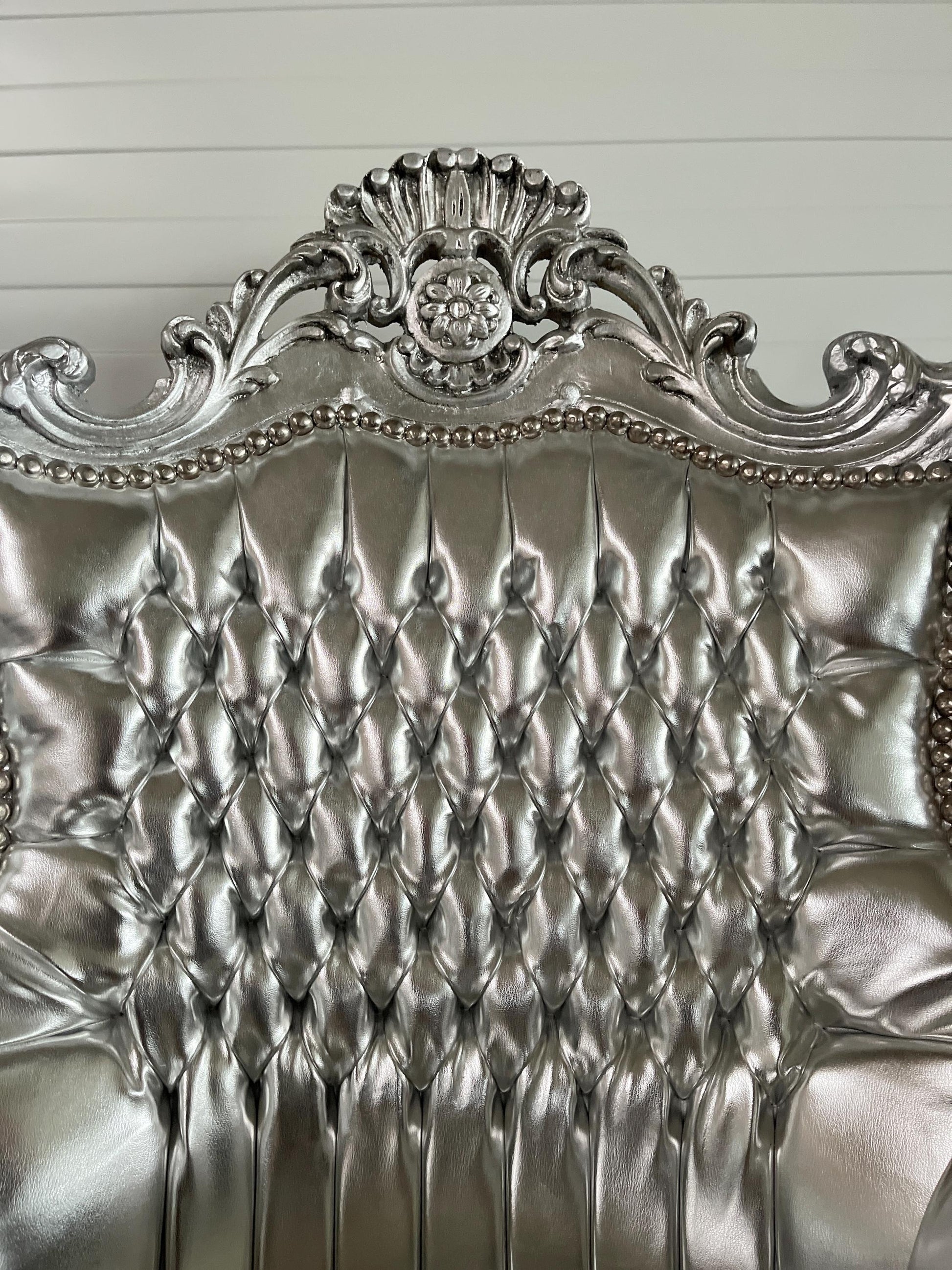 Armchair Silver French Louis Style Sofa Chair Italian Antique Style Armchair Baroque Rococo Style in Silver Finish for Living Room