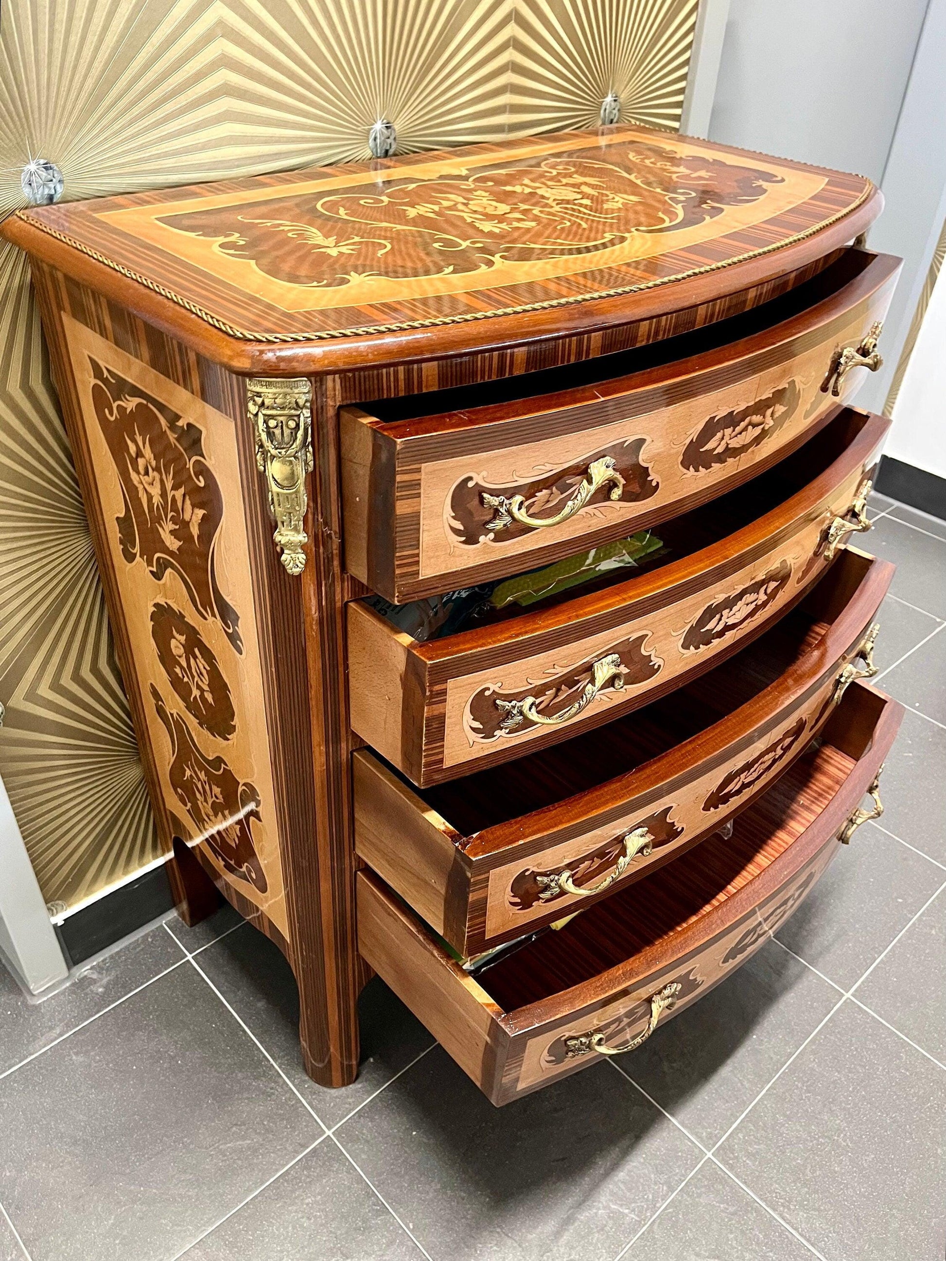Chest of Drawer Retro Style 4 Drawers Cabinet Baroque Style Chest of Drawer Wood French Baroque Style Chest of Drawer for Home