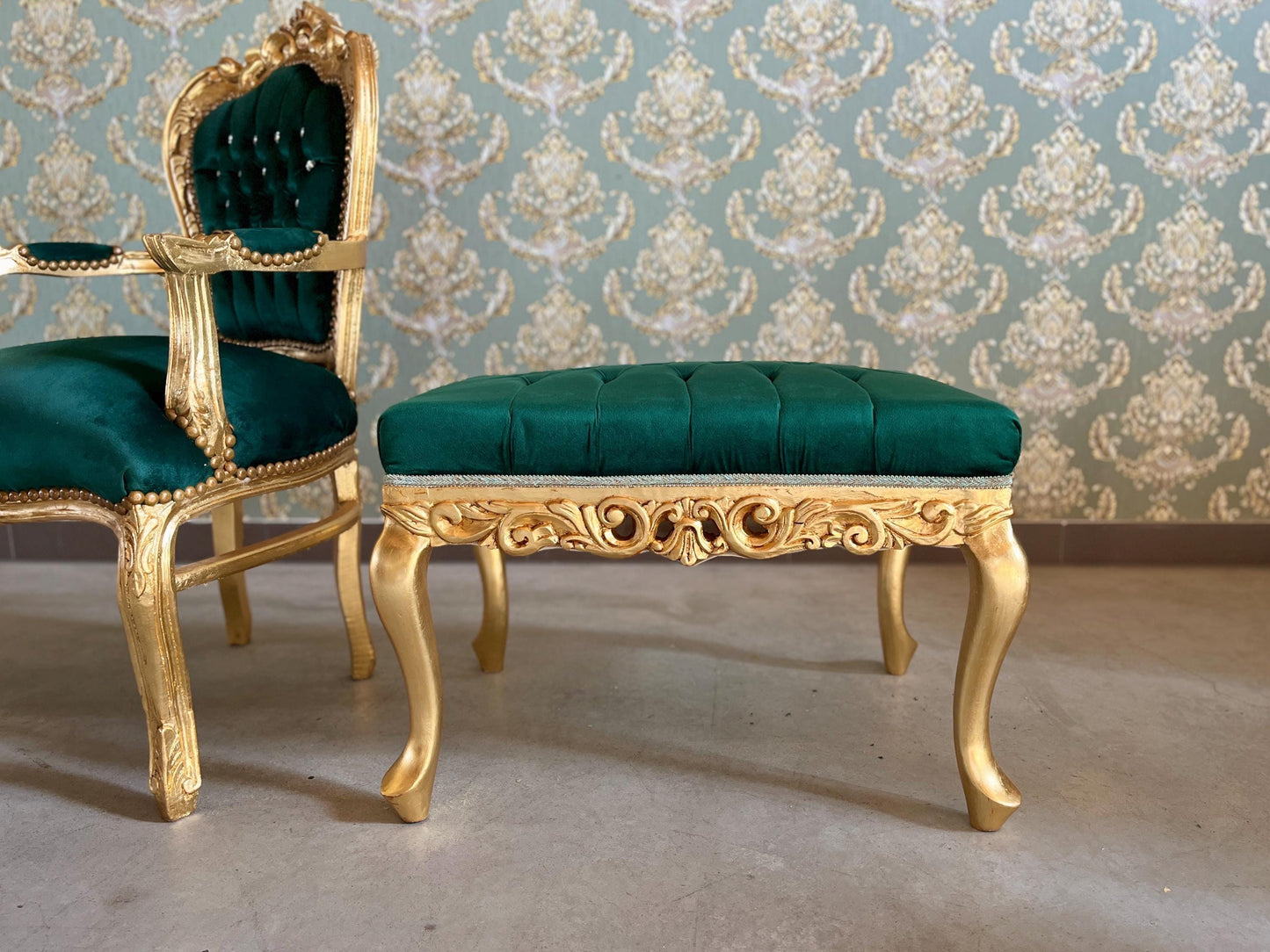 Small Bench Retro Baroque Rococo Style Ottoman in Xmas Green Velvet Gold Finish for Furniture Home Gift Xmas Gift for Home Decor
