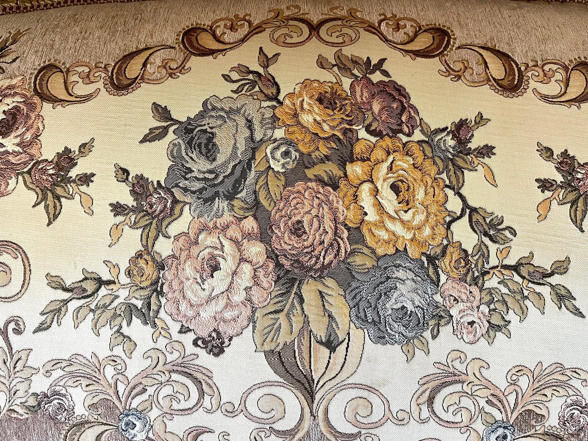 Sofa Set Baroque Style Lounge Sofa Cappuccino Color French Antique Style for Small Home