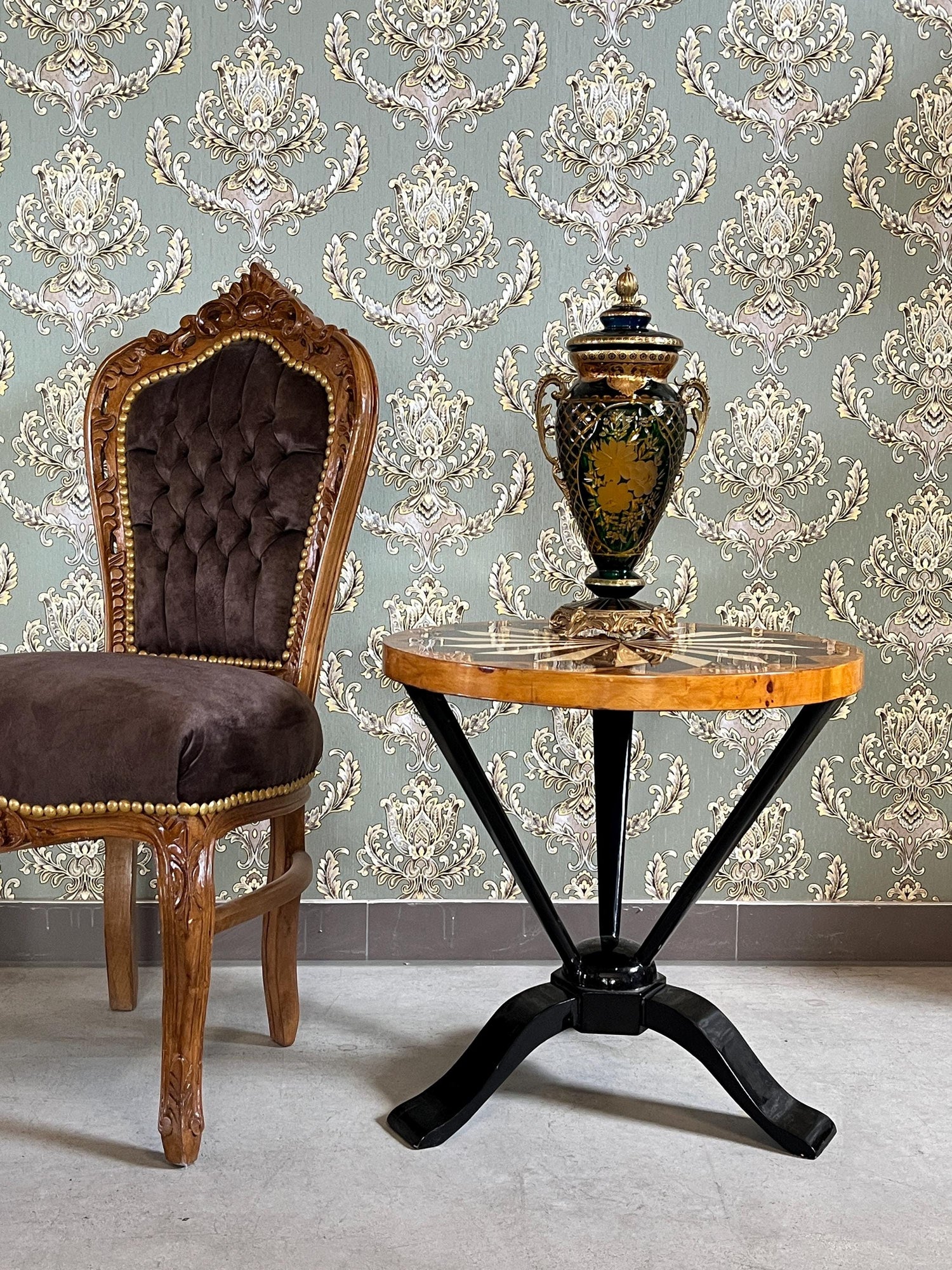 Gold Display Cabinet Retro French Antique Style Showcase in Gold Finish Baroque Rococo Style Glass Cupboard Handmade for Holiday Home Decor