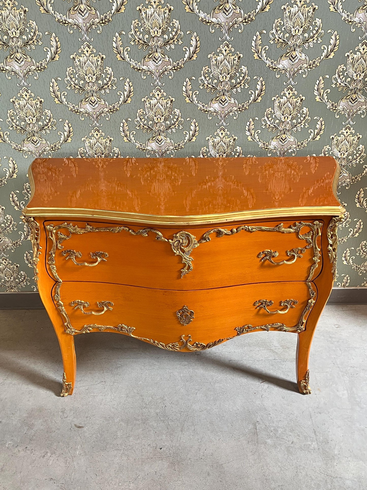 Chest of Drawer Louis XV Dresser in Wooden Brown Chest of Drawer Yellow Retro Baroque Style with Brass Ornaments for Stylish Bedroom Decor