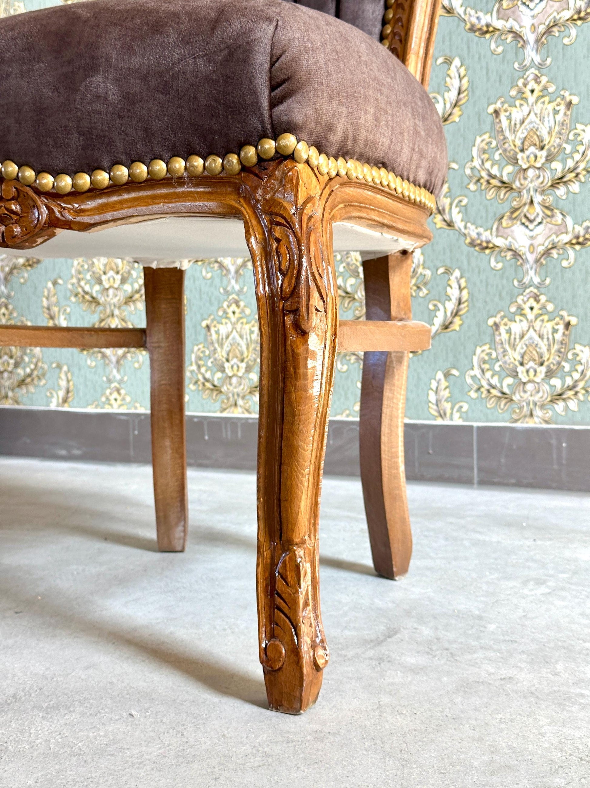 Brown Velvet Accent Chair: French Baroque Style Dining Chair, Tufted Backrest, Wooden Brown Color