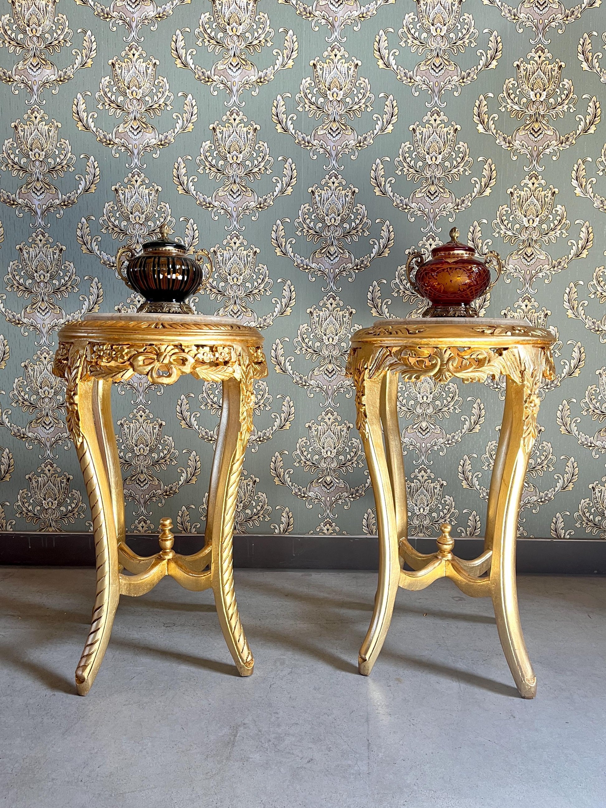 Small Side Table Baroque Rococo Style with Marble Top in Gold Finish Tea Table Coffee Table for Home Decor