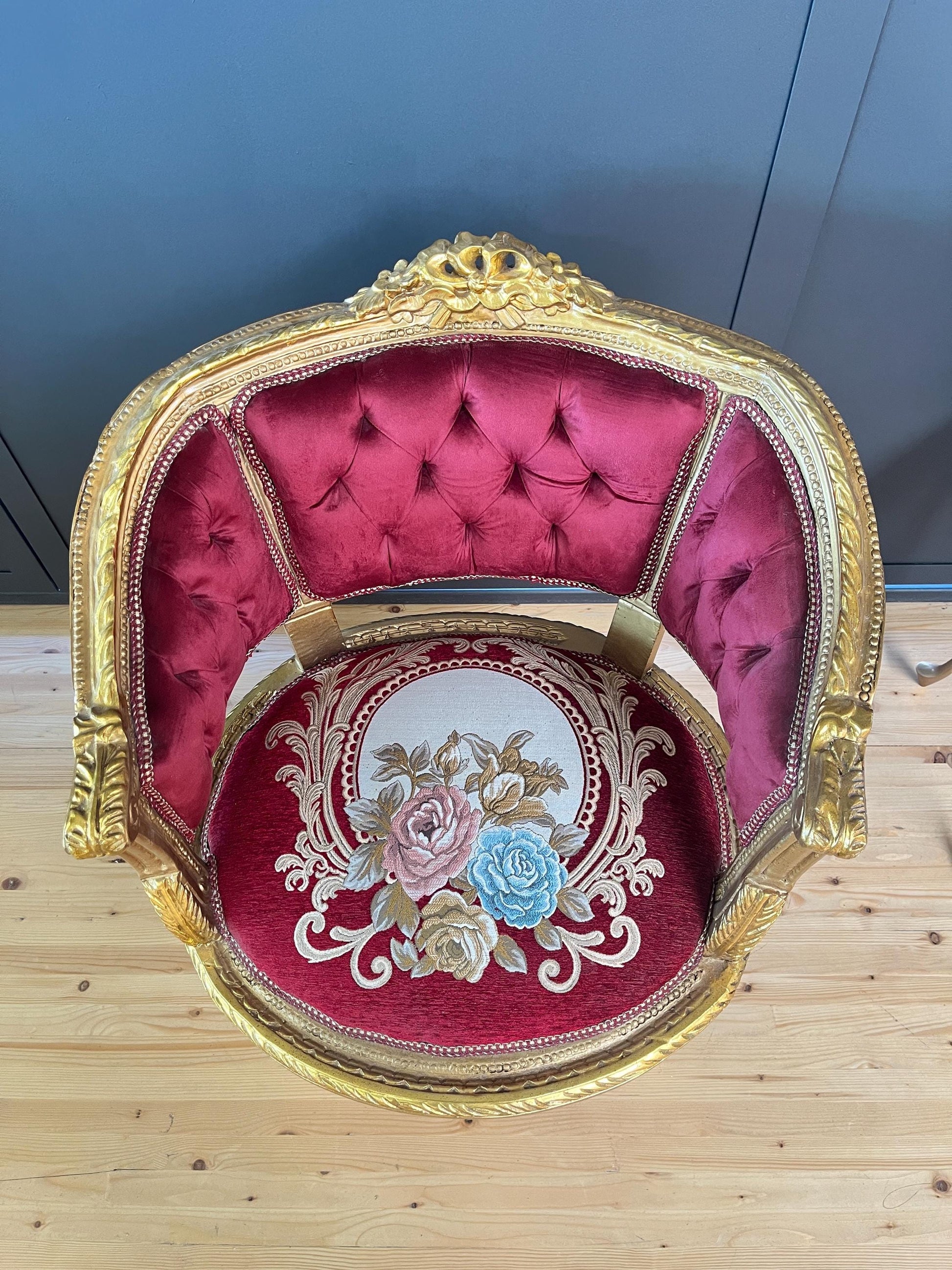 Antique Style Sofa Set Red French Baroque Style Sofa Set in Bordeaux Color French Style Sofa for Lounge Room