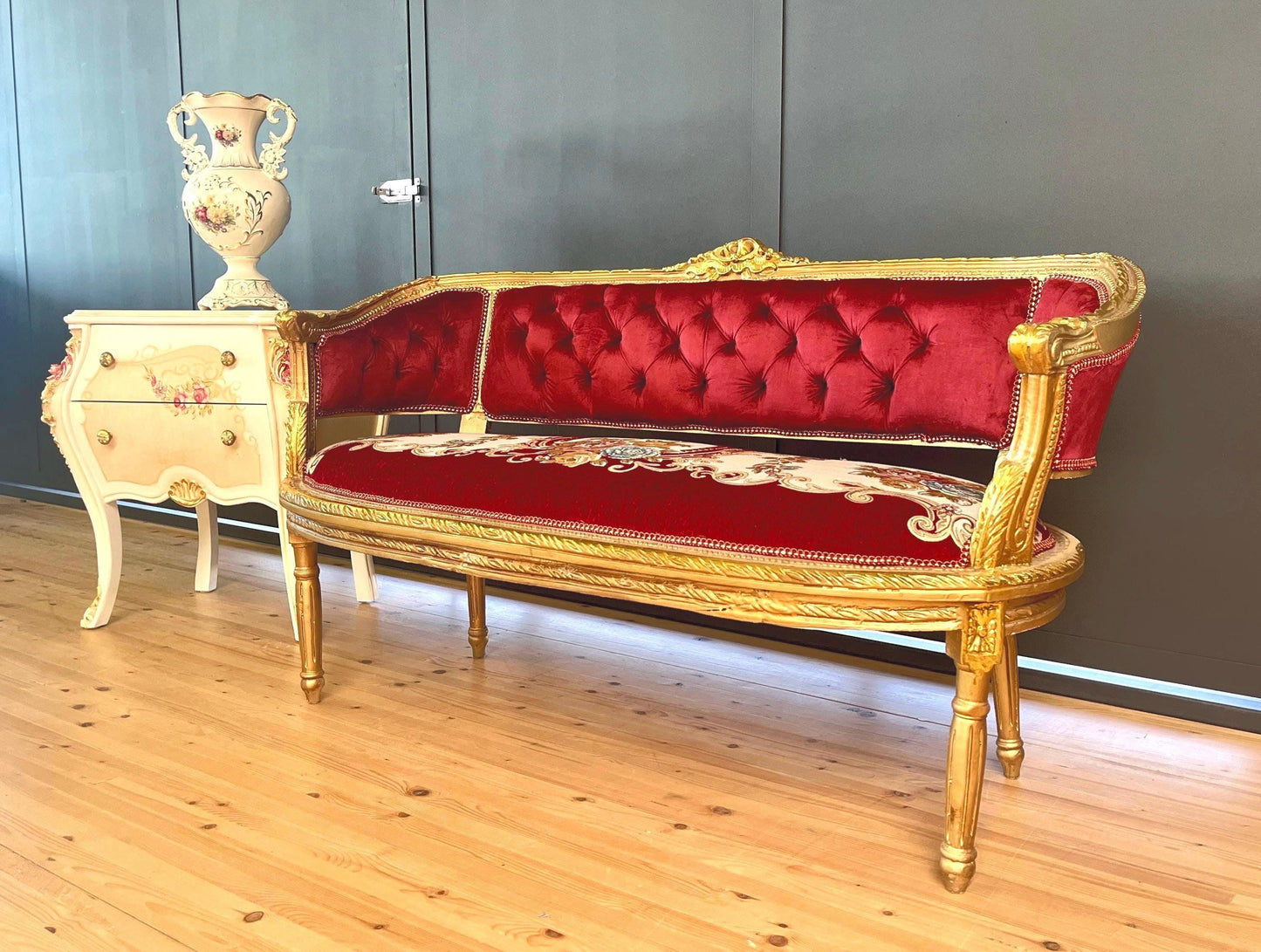 Antique Style Sofa Set Red French Baroque Style Sofa Set in Bordeaux Color French Style Sofa for Lounge Room