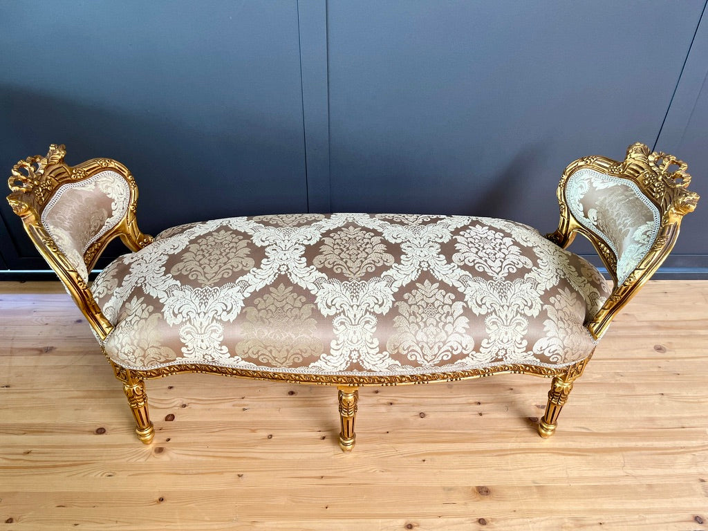 Chaise longue d’accento rococò lucida color cammello con motivo floreale regale, divanetto barocco di lusso