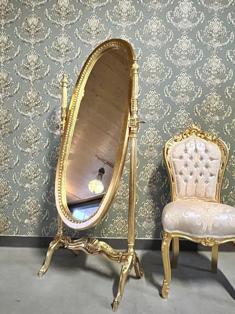 Specchio da terra elegante in stile barocco, specchio ovale in legno artigianale per la camera da letto