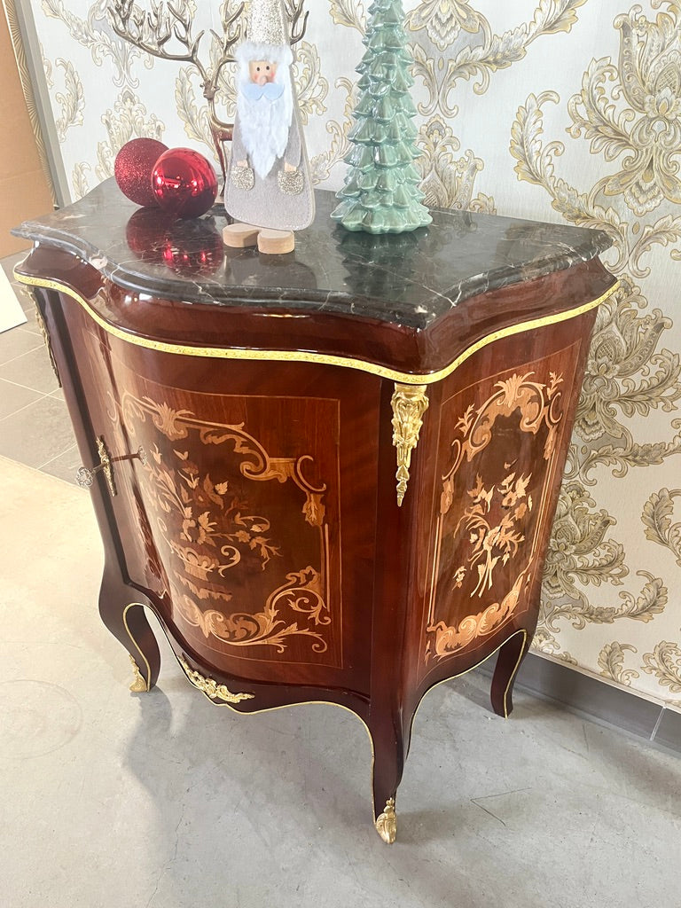 Credenza alla moda in legno in stile barocco: piano in marmo marrone, console italiana