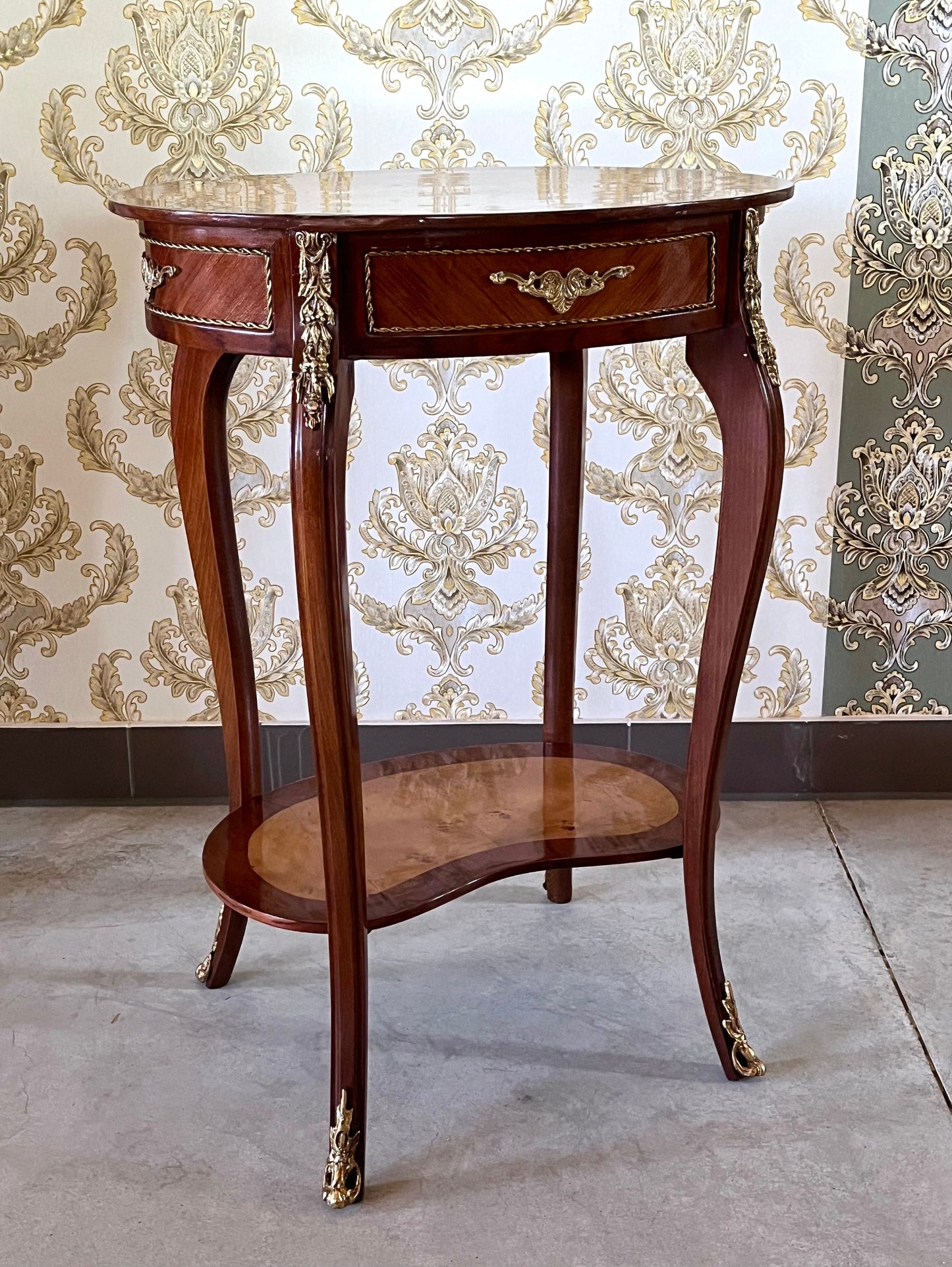 Side Table French Antique Style Wooden Brown Oval Shape Table Retro Baroque Style for Home Decor