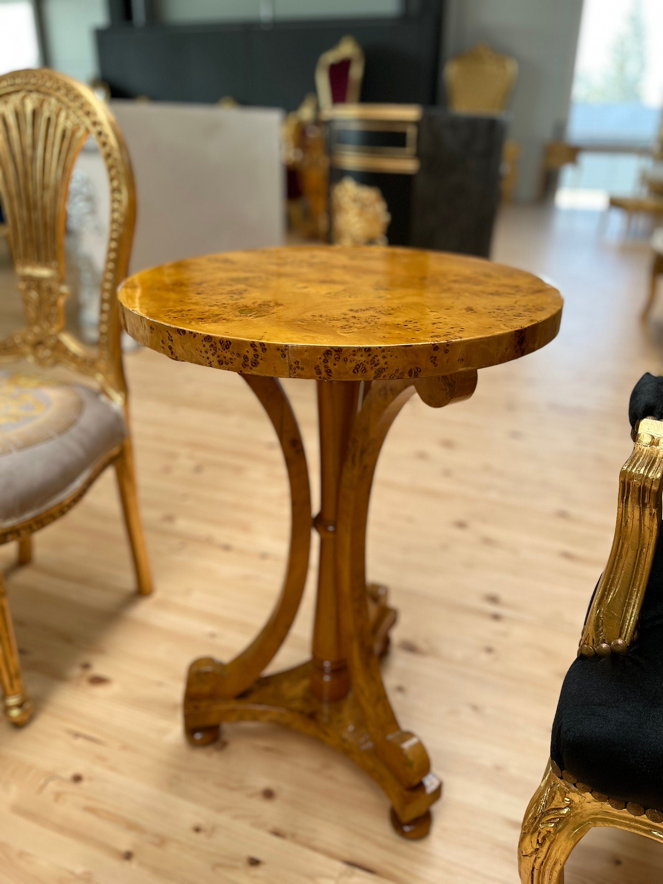 Round Side Table Classic Baroque Style Coffee Table In Yellow Color Wooden End Table