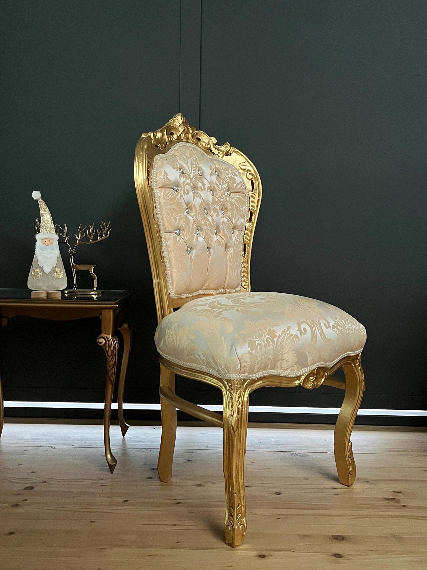 Accent Chair Beige Jacquard Fabric French Baroque Chair Rococo Style Chair Antique Style Reproduction Dining Chair Beige Jacquard Fabric