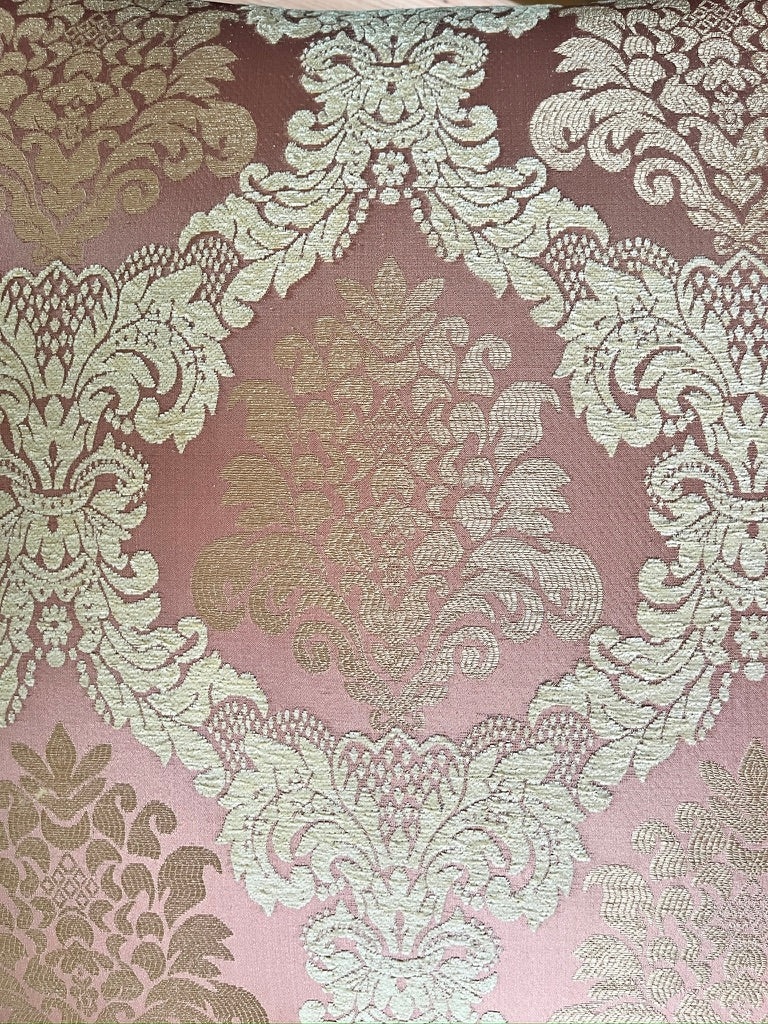 Chaise longue barocca regale in legno massello intagliato a mano, con dettagli floreali color oro rosa, divanetto di lusso