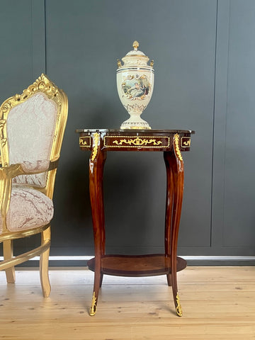 Tavolino laterale in stile antico francese, forma ovale, tavolino barocco nostalgico da soggiorno