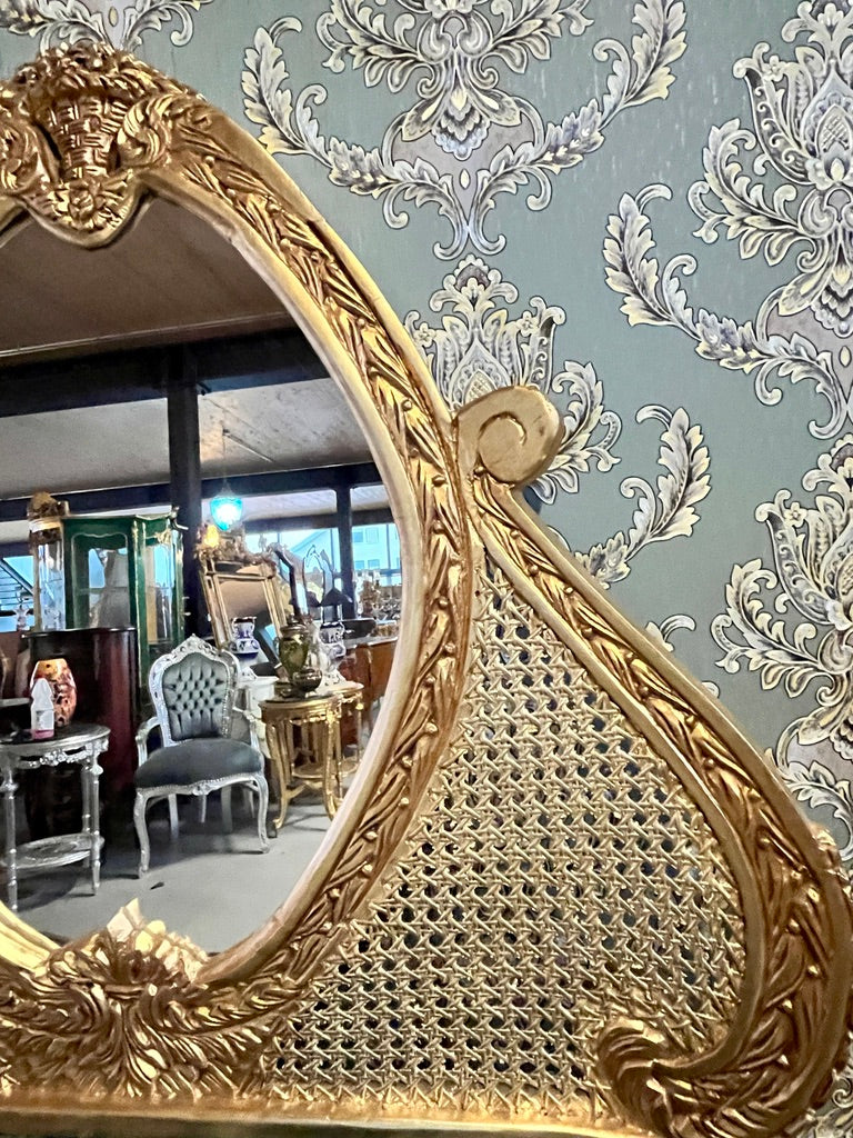 CasAmin Möbel Rococo accent vanity mirror and table set with marble top, ornate baroque style furniture for elegant decor.