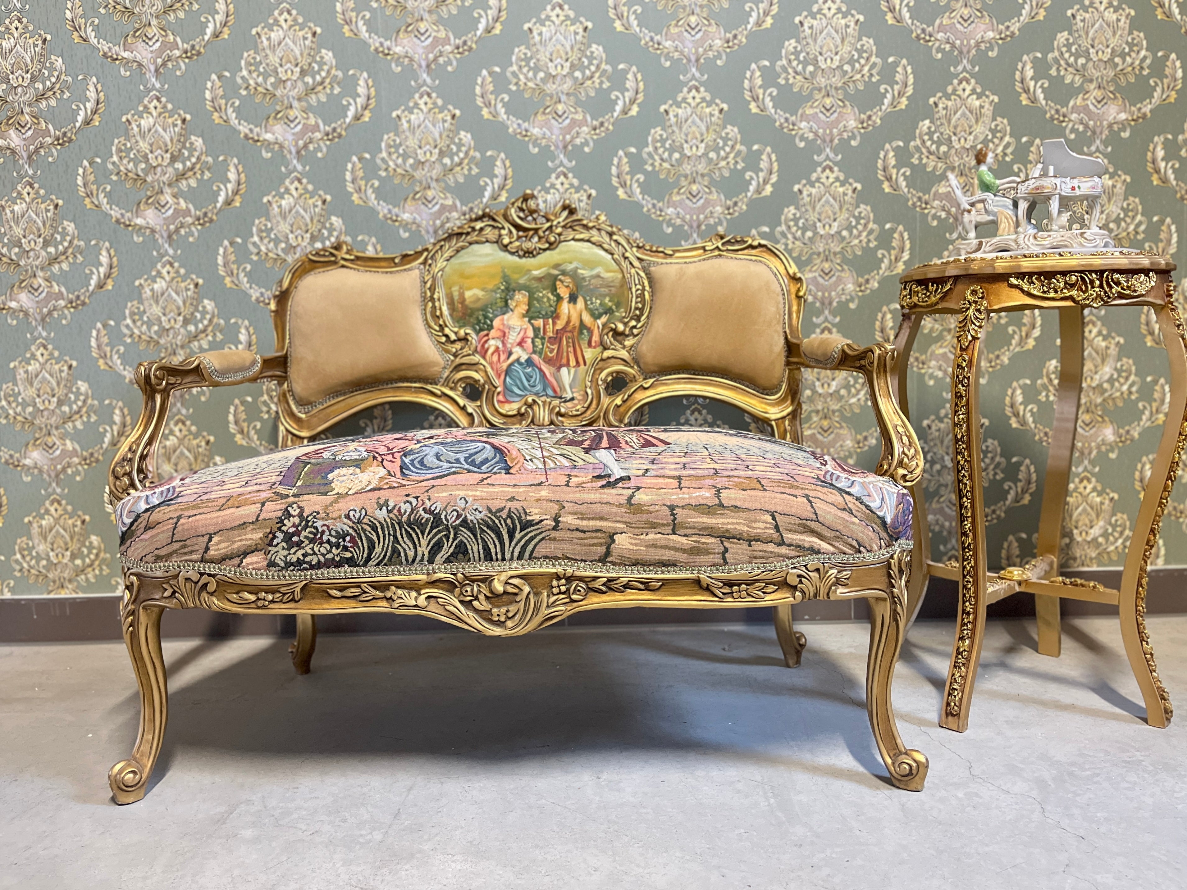 Divanetto a 2 posti in velluto beige, stile barocco, con motivo paesaggistico di palazzo