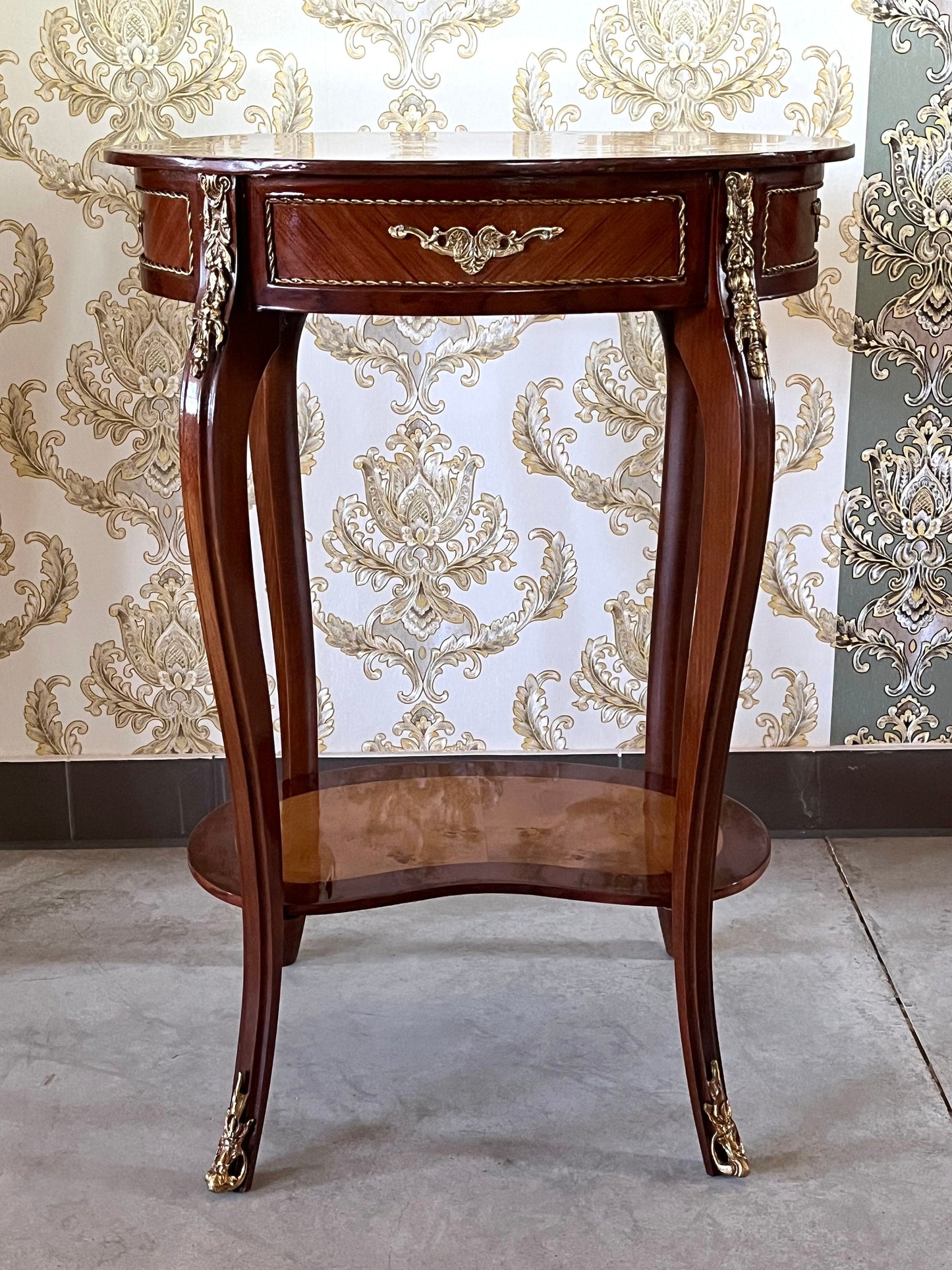 Side Table French Antique Style Wooden Brown Oval Shape Table Retro Baroque Style for Home Decor