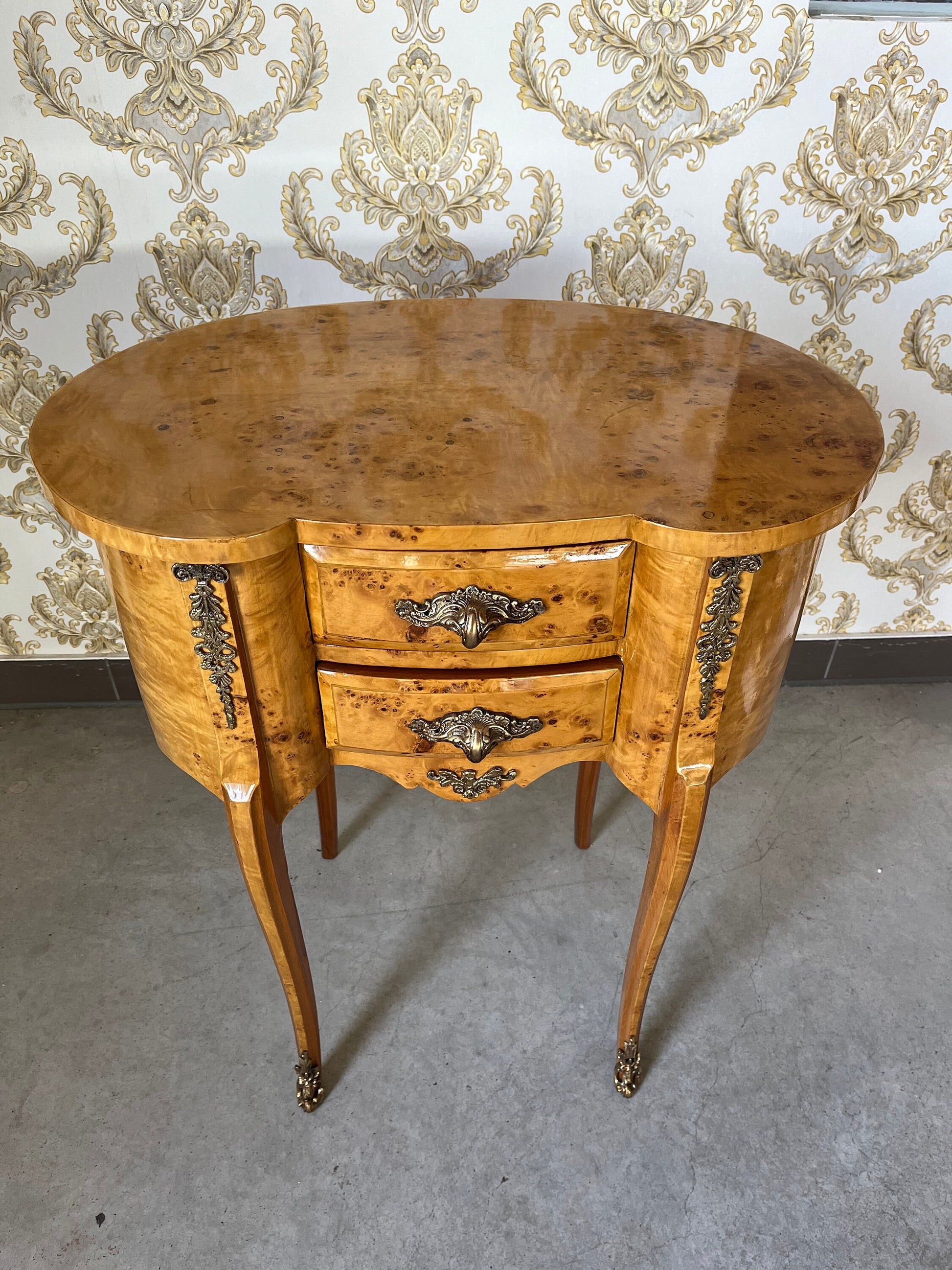 Louis Möbel Kommode Nachttisch im antiken Stil - Gelb / French Louis Chest of Drawers Antique Style Night Stand - Yellow Pea Shape