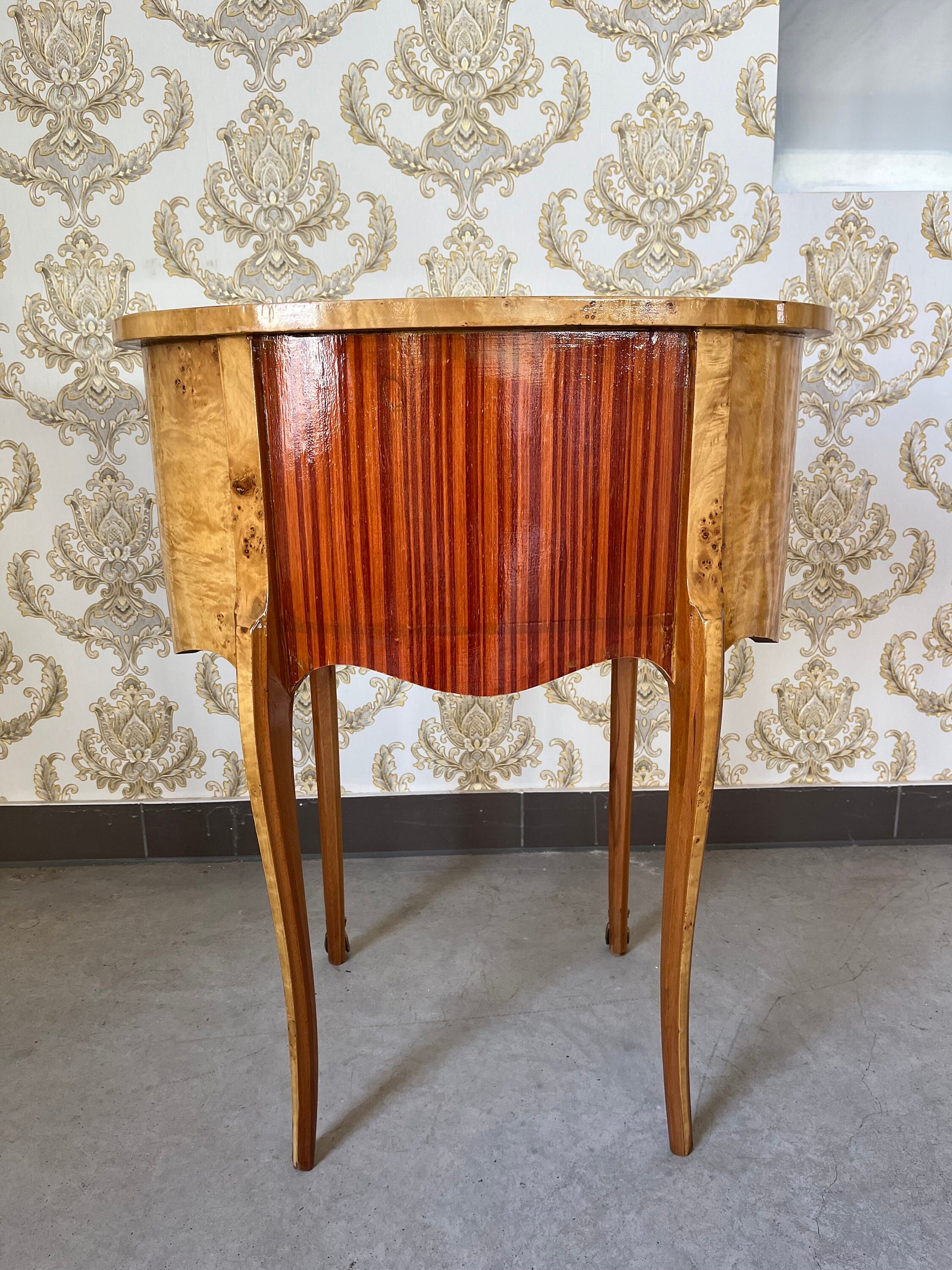 Louis Möbel Kommode Nachttisch im antiken Stil - Gelb / French Louis Chest of Drawers Antique Style Night Stand - Yellow Pea Shape