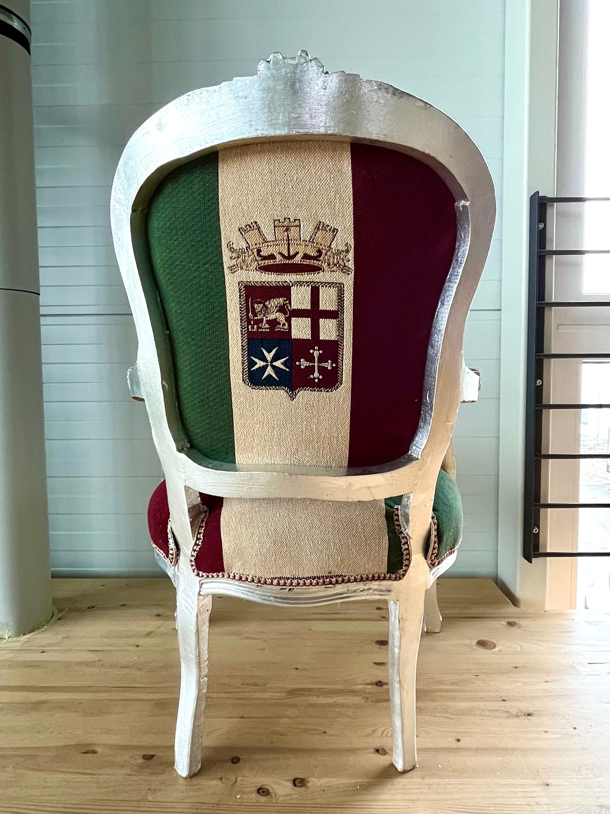 Armchair and Ottoman Set French Louis Baroque Style Italian Naval Crown in Silver Finish Armchair Ottoman Set in Retro Baroque Rococo Style