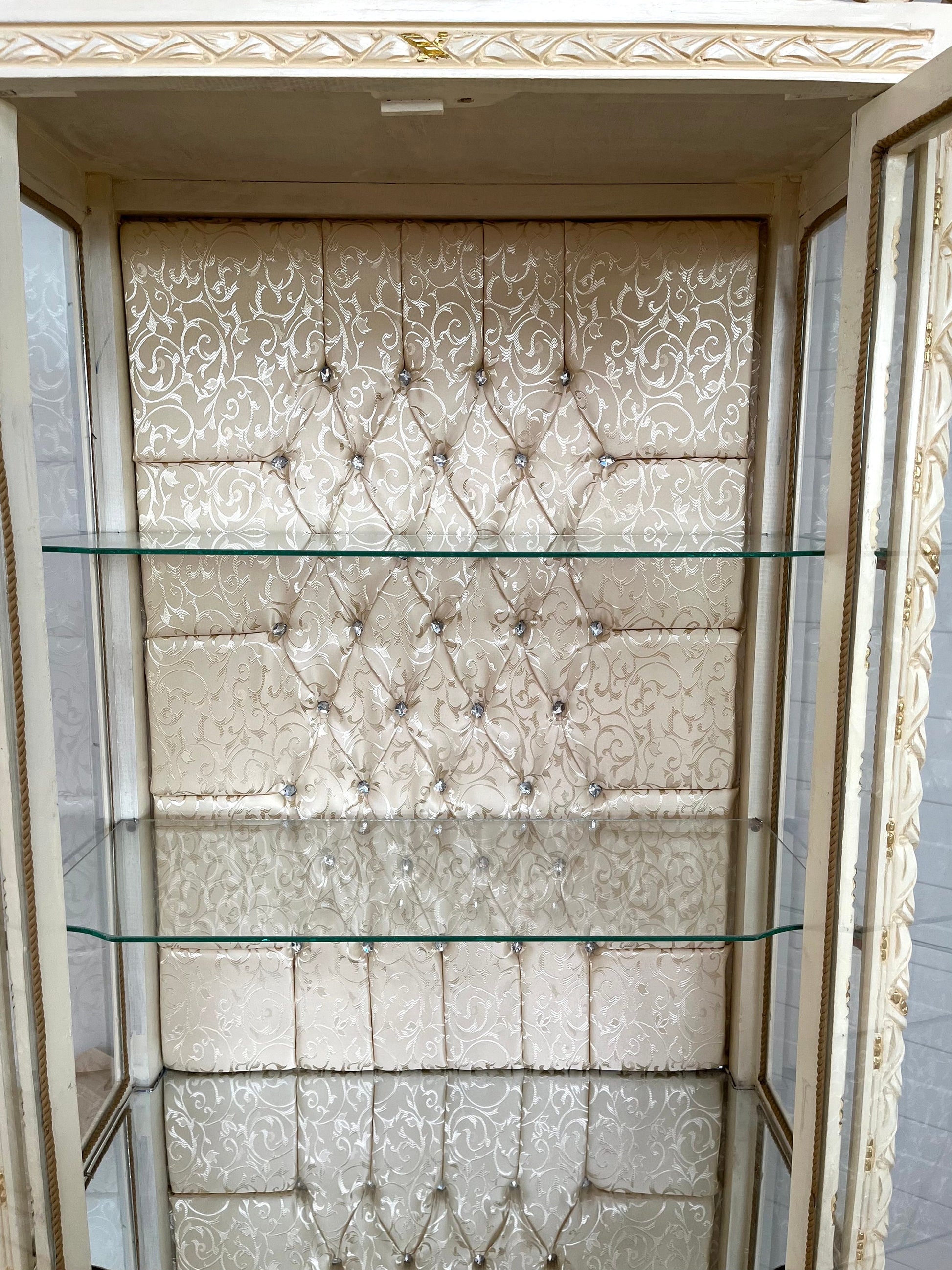 Display Cabinet Wooden French Louis Style Showcase Antique Baroque Style Reproduction in Beige Color