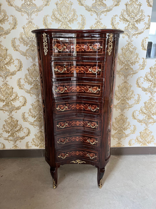 Hohe geschwungene Kommode im Barockstil / Baroque Style Tall Curved Chest of Drawer