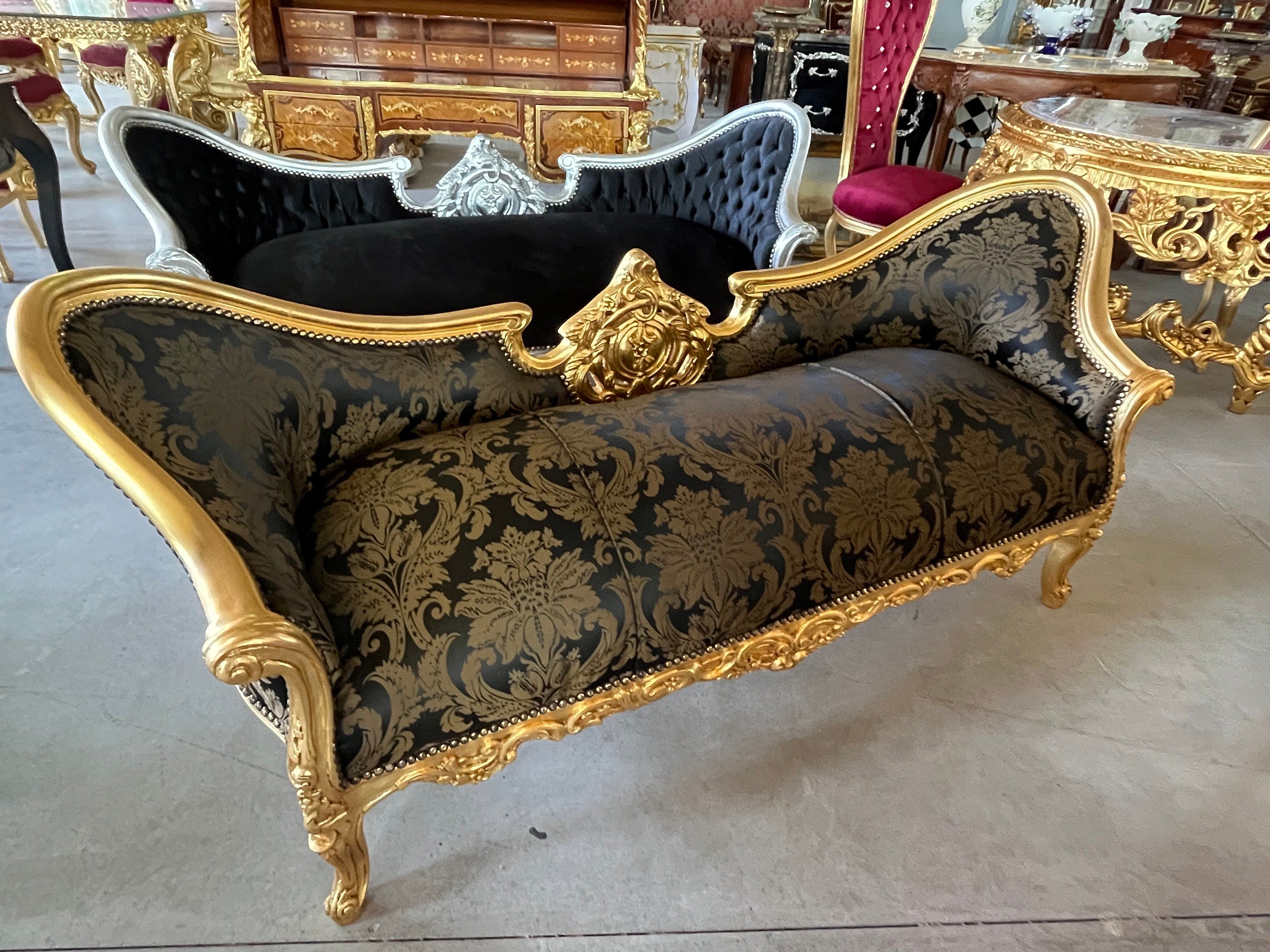 Lounge Sofa im Barock-Stil, schwarzes Samtsofa für Bar, Salon, Nachtclub/ Lounge Sofa Black French Baroque Style Love Seat for Bar Nightclub