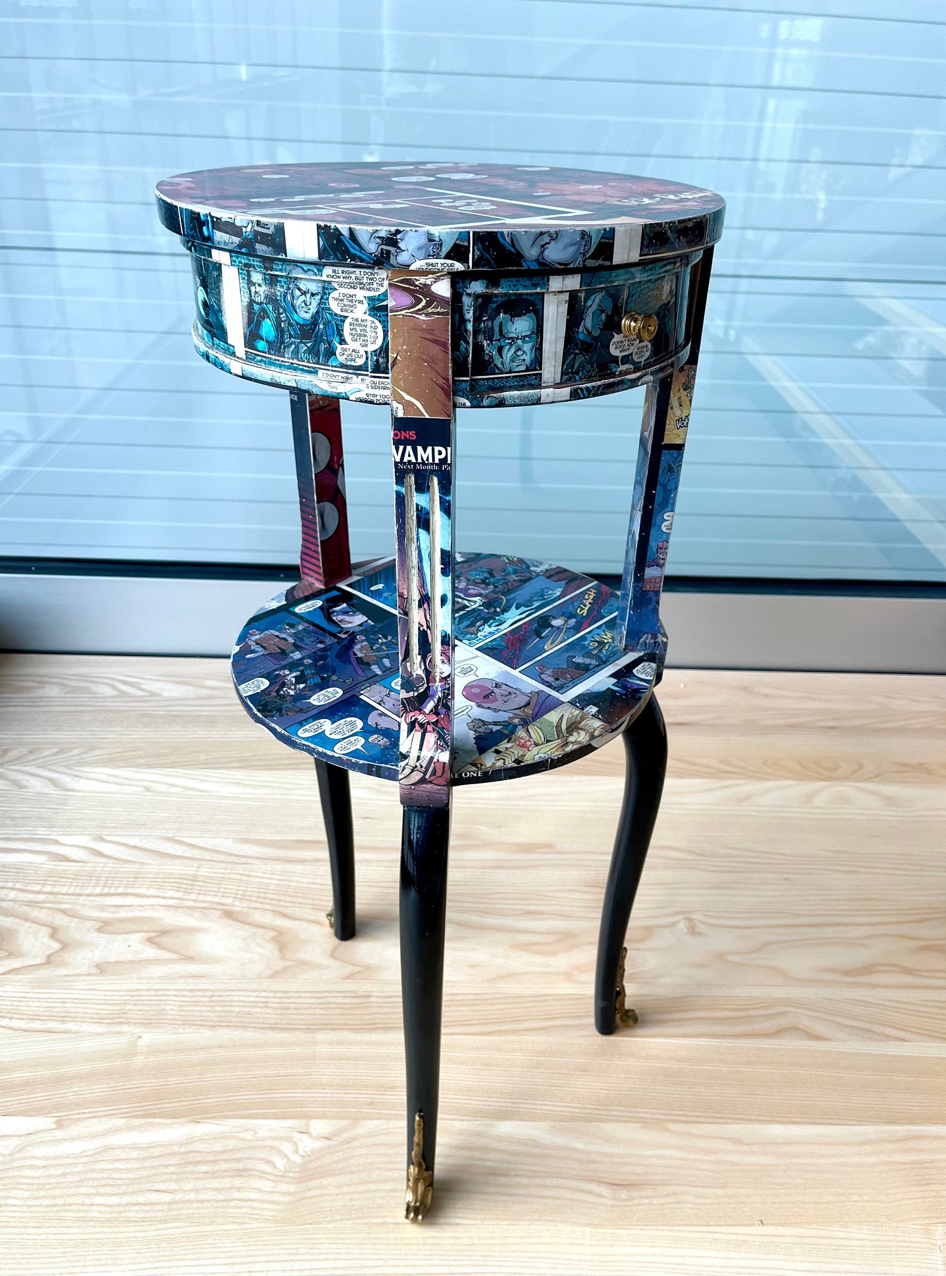 Side Table Kid’s Table Niche Small Round Table in POP Cartoon Printed Top Multi Colors for Home Decor