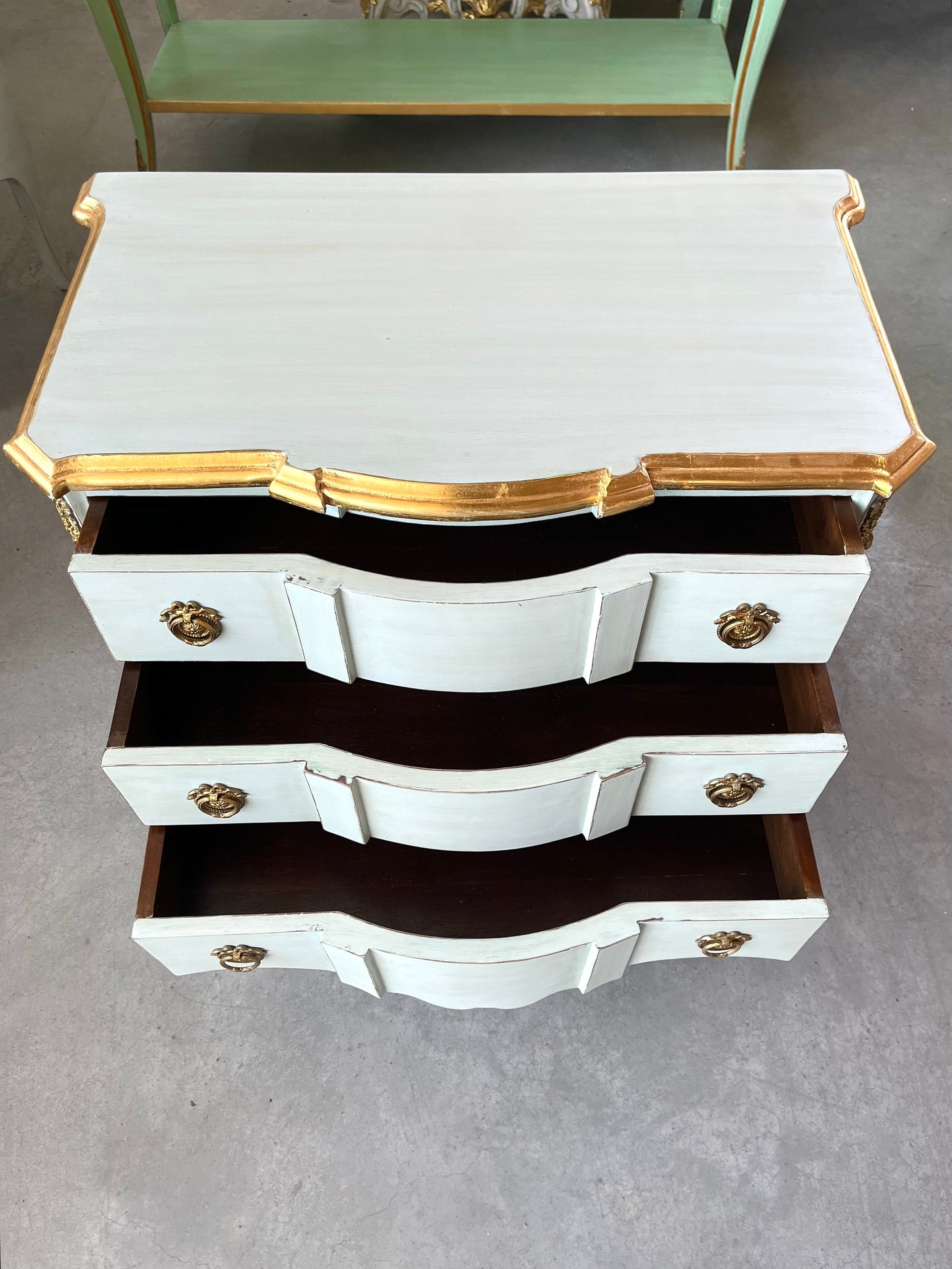 Barock-Rokoko-Kommode in Gebürstetes Hellblau/Baroque Rococo Chest of Drawer in Brushed Light Blue