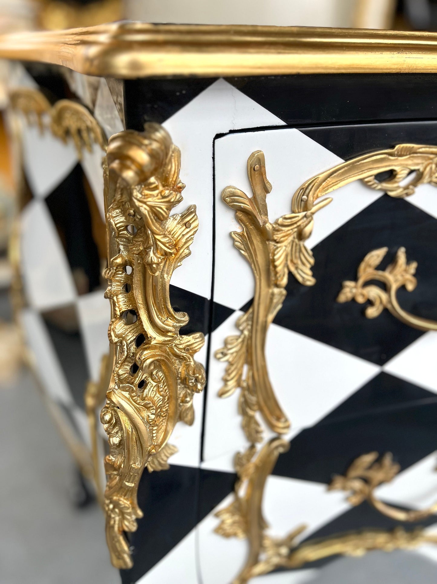 Chest of Drawer Middle Size French Louis Style in Black Diamond Print Retro Baroque Style Cabinet Inlaid 3 Drawer With Bronze Ornaments