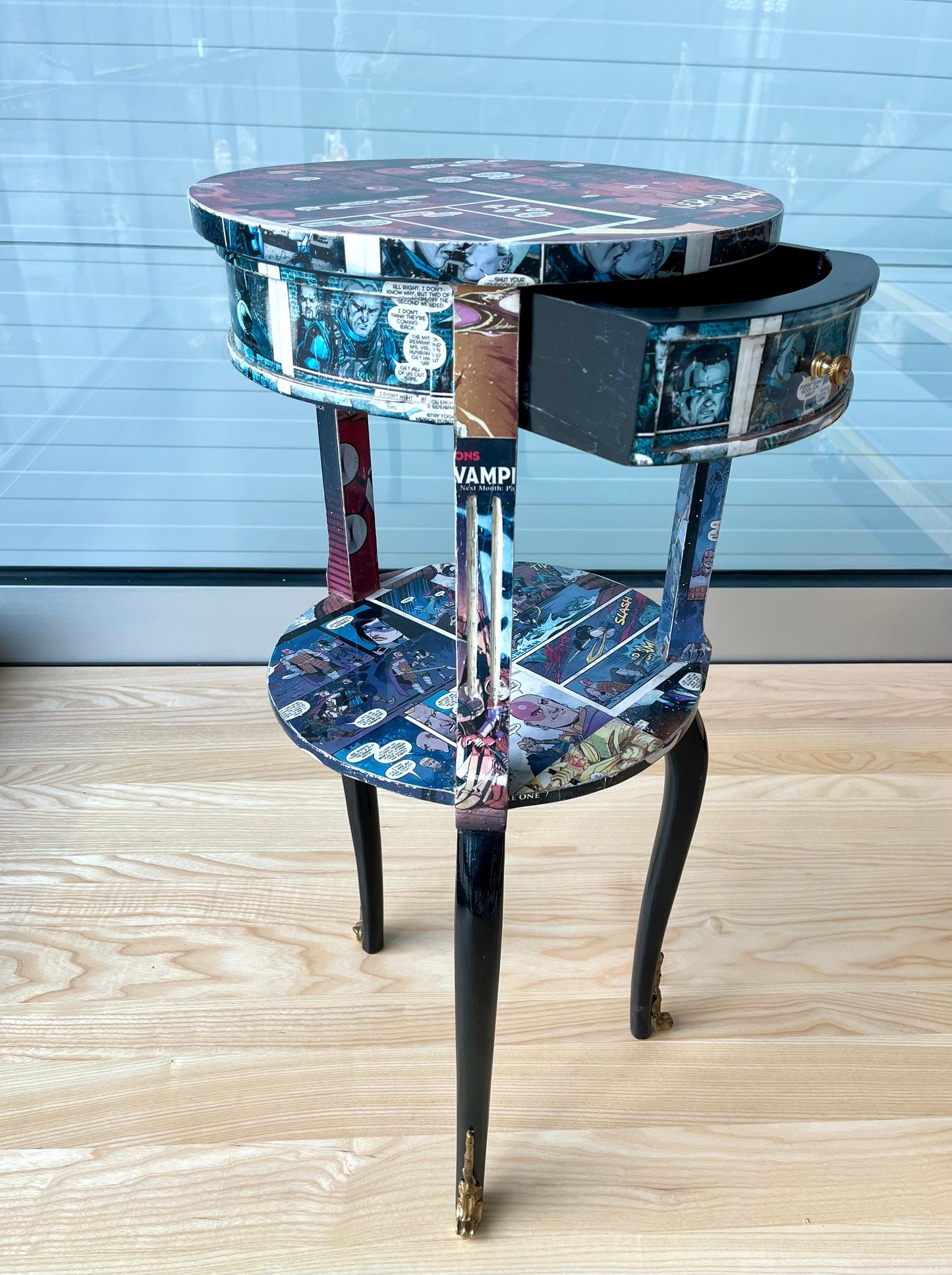 Side Table Kid’s Table Niche Small Round Table in POP Cartoon Printed Top Multi Colors for Home Decor