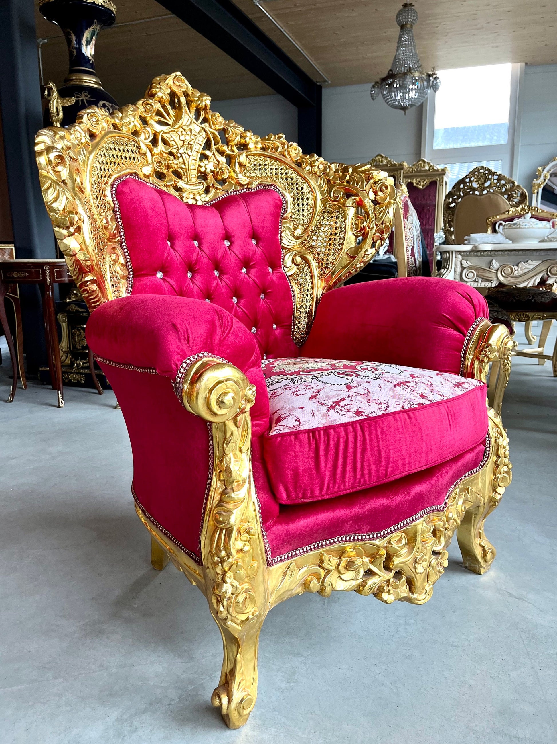 Saloon Sofa Set in Royal Antique Style for Hotel Huge Sofa Set in French Louis Style Saloon Sofa Set in Italian Baroque Rococo Style Red