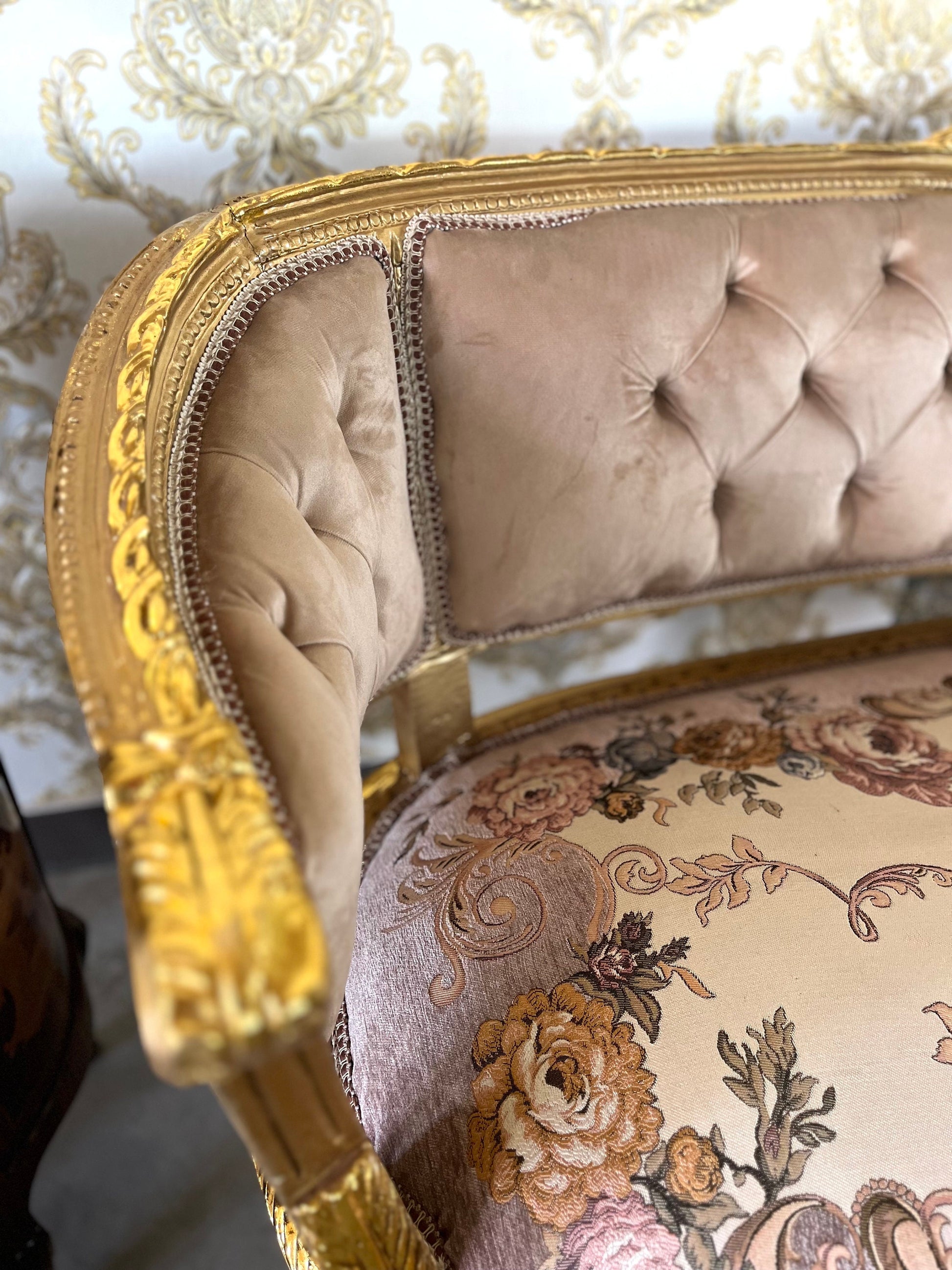 Sofa Set Baroque Style Lounge Sofa Cappuccino Color French Antique Style for Small Home