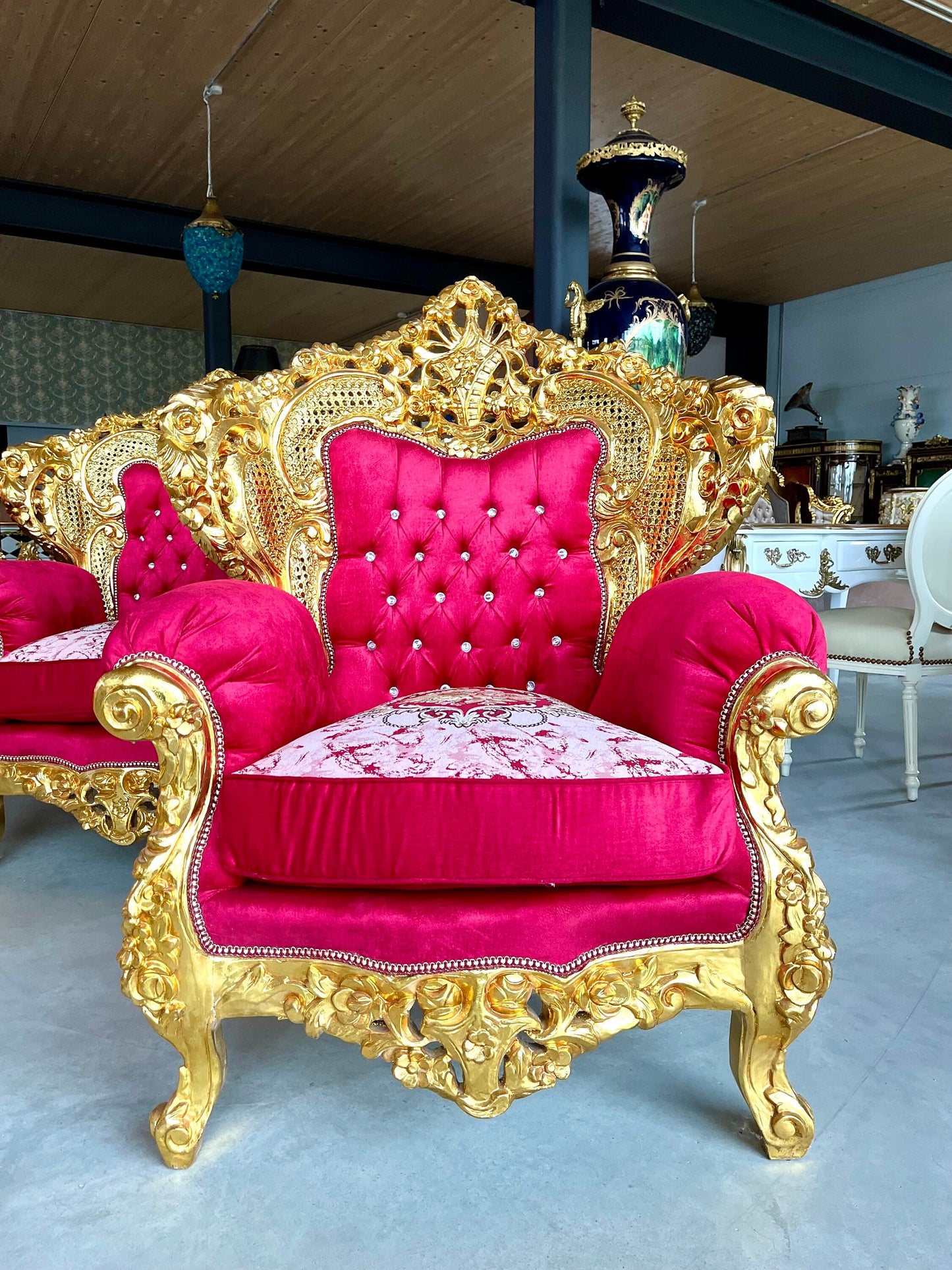 Saloon Sofa Set in Royal Antique Style for Hotel Huge Sofa Set in French Louis Style Saloon Sofa Set in Italian Baroque Rococo Style Red