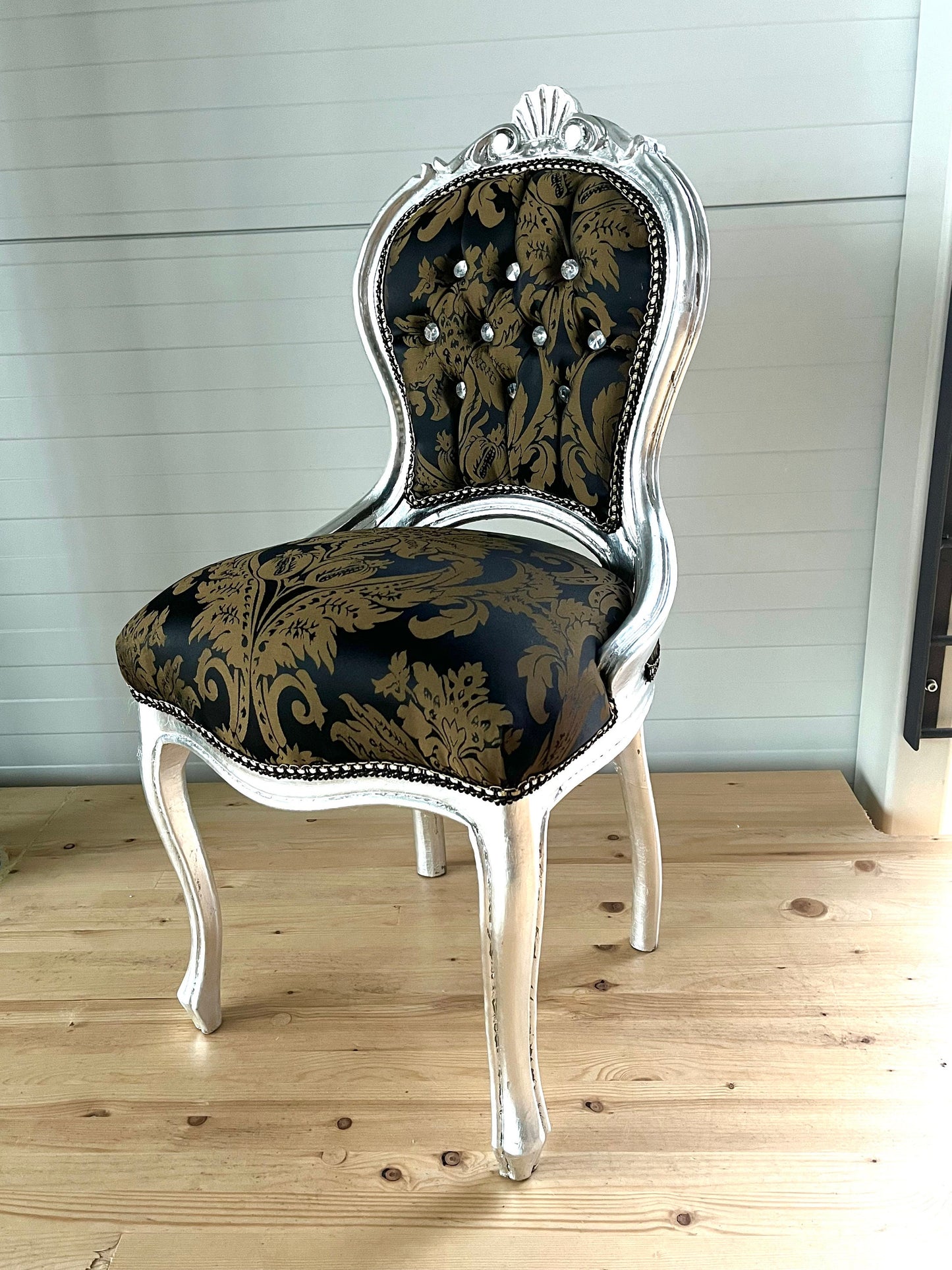Small Chair French Baroque Rococo Style Retro Italian Style Kid’s Chair in Leopard Print Gold Finish Chair Black Flower Pattern Gold Finish