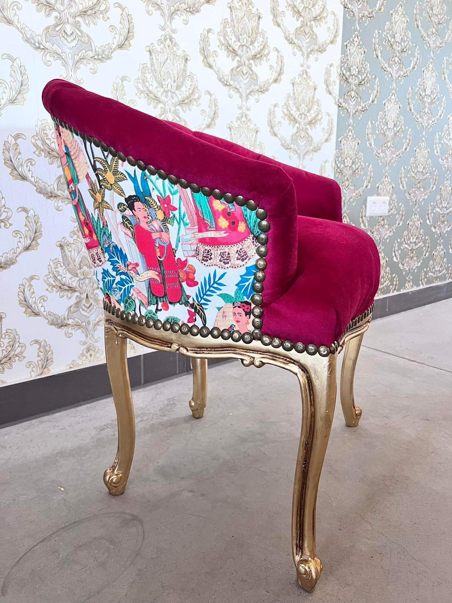 Chair Velvet Red Baroque Rococo Style Tufted Armchair Red Velvet Coloful Print for Café Chair Tufted Velvet Chair Red Orange for Lounge Room