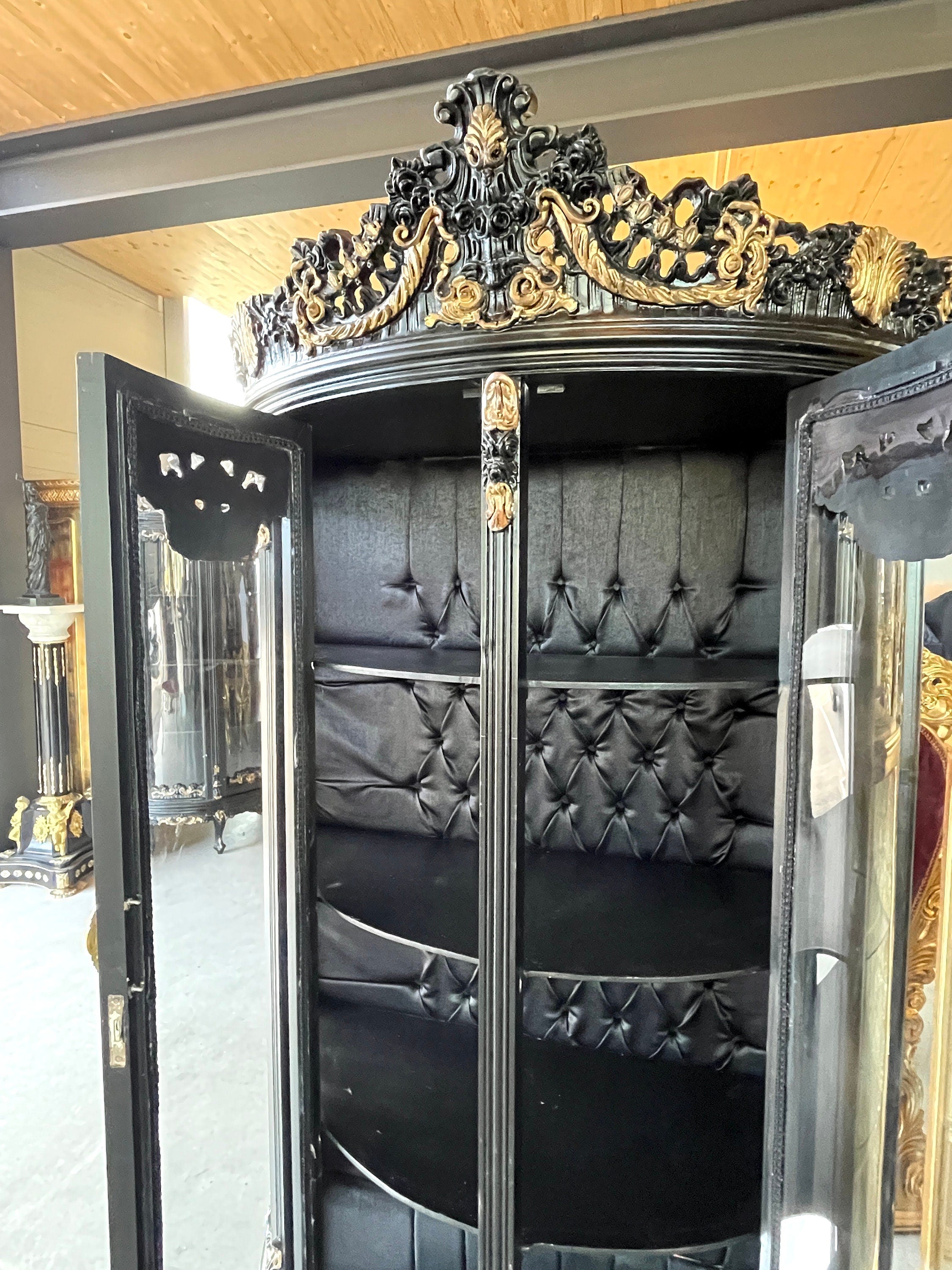 Showcase Cabinet Black Baroque Style Display Cabinet Glass & Wood French Louis Display Cabinet Decor in Black Antique Style Showcase Cabinet