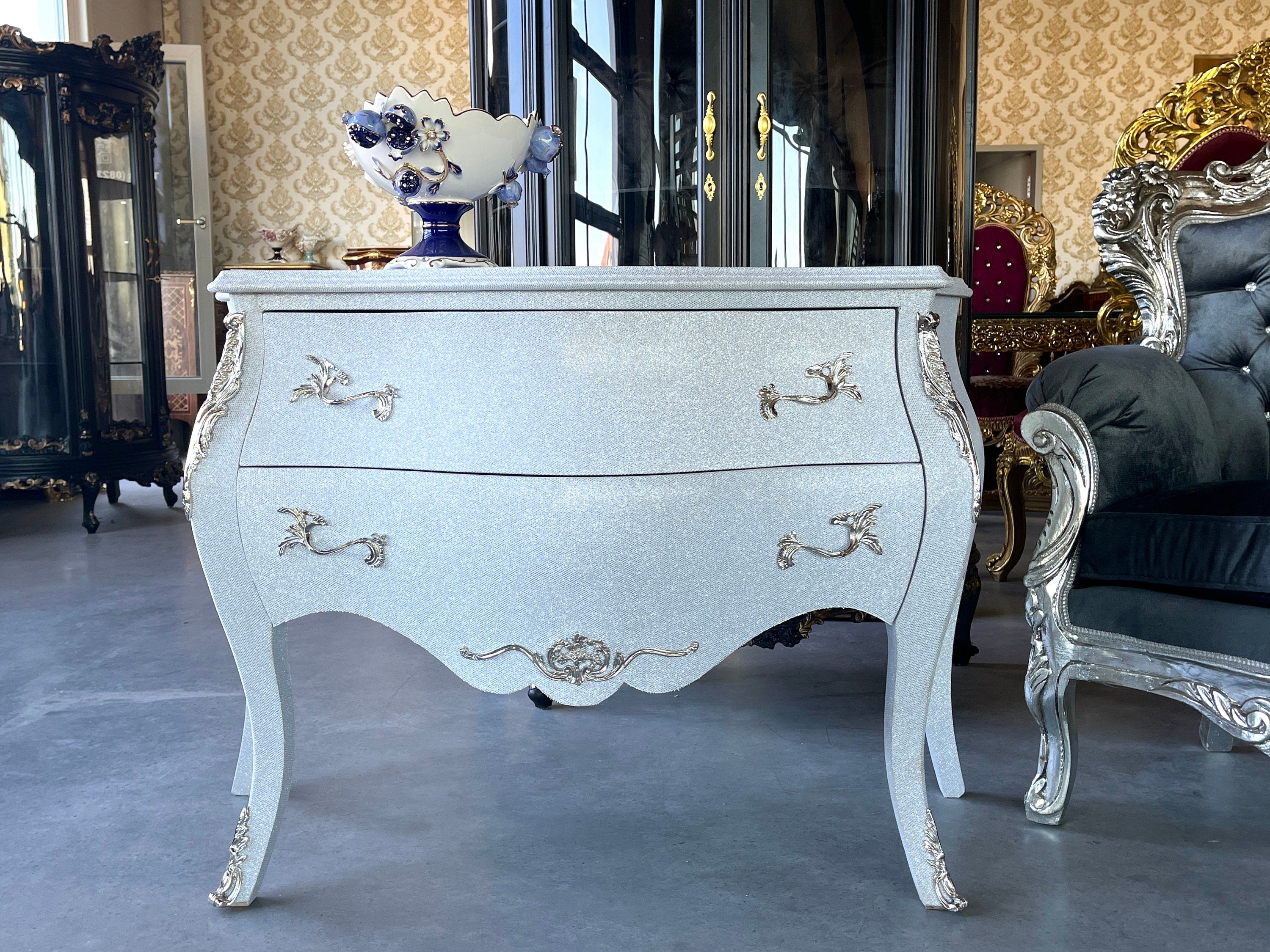 Chest of Drawer French Louis Style in Silver Glitter Dresser Retro Baroque Style Inlaid 2 Drawers & Metal Ornaments Commode in Silver