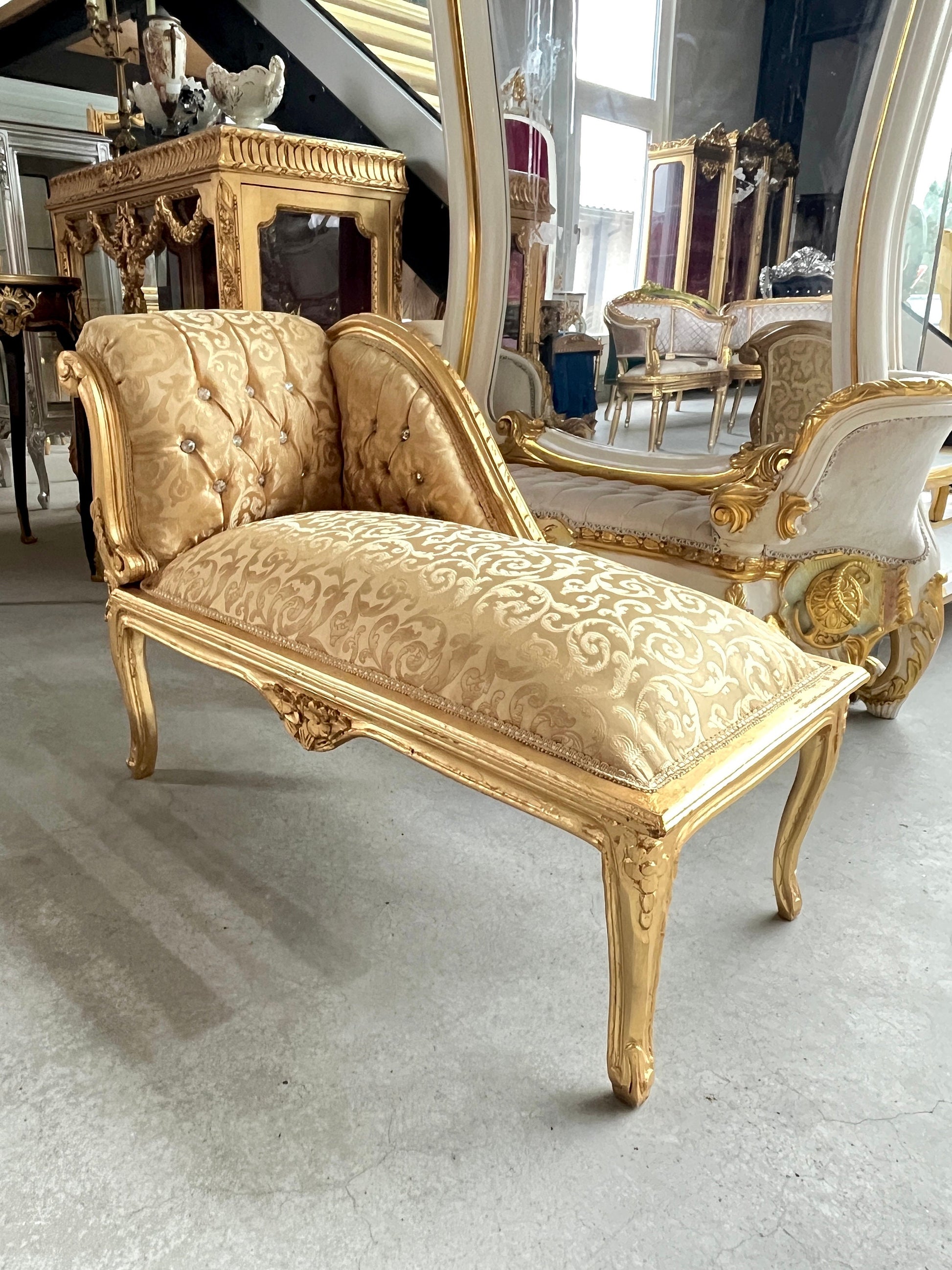 Bench French Louis Style Small Chaise Longue Gold Retro Baroque Style Ottoman for Home Decor Ottoman Footstool or Bench in Gold Finish