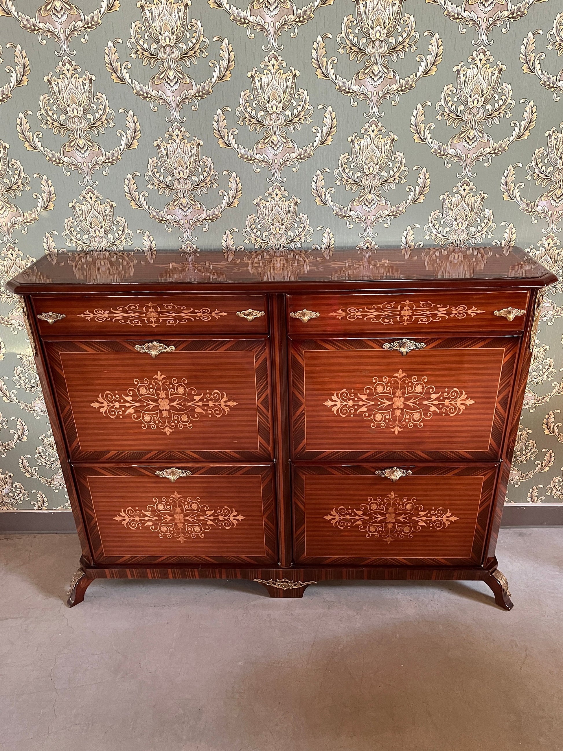 Shoe Cabinet Retro Baroque Antique Style Wooden Brown Cabinet Stored Up to 24 Pairs for Home Decoration