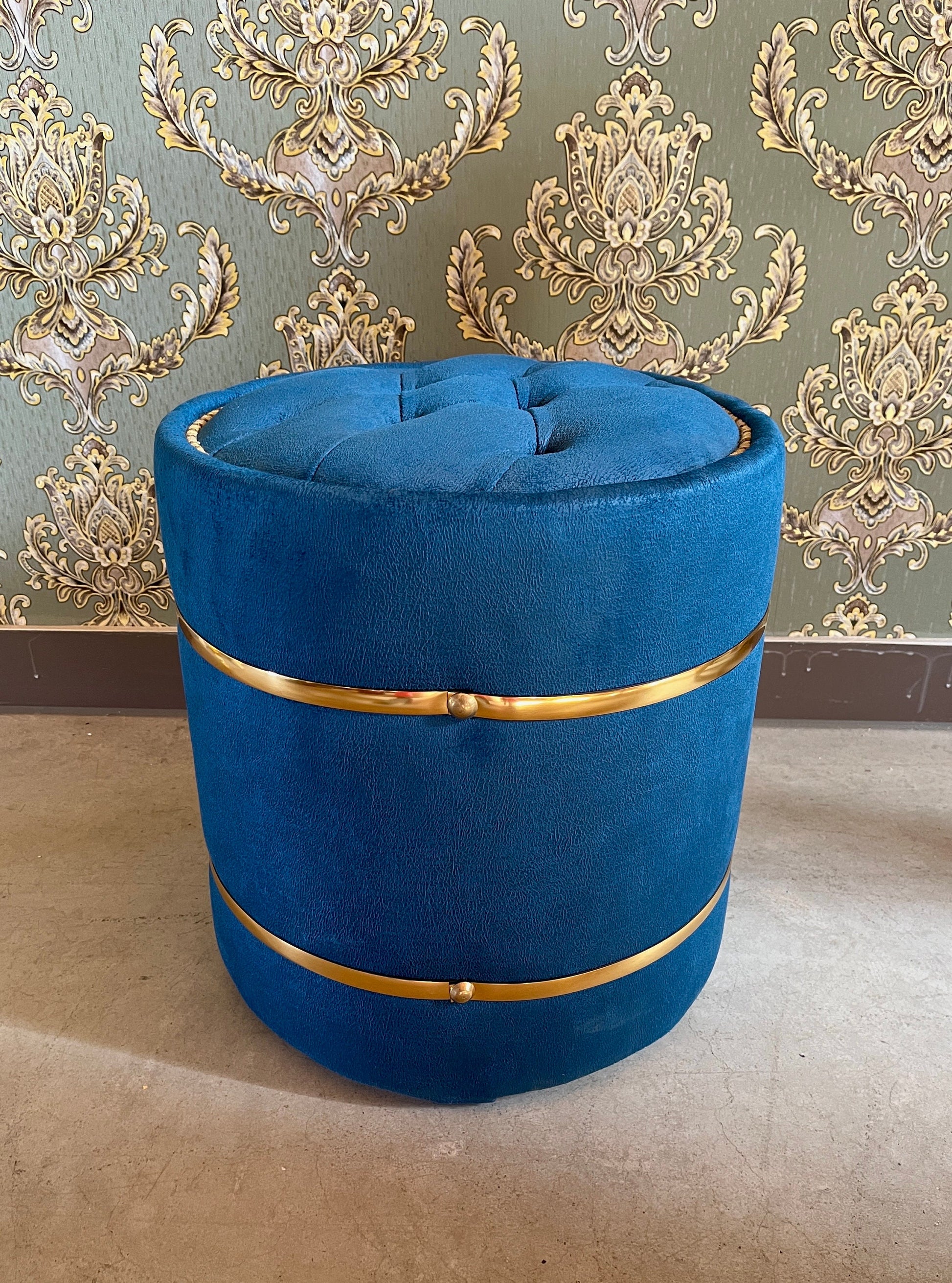 Ottoman Colorful Baroque Style Stool Nostalgic French Handmade Style Ottoman for Home Decor in Rich Velvet Purple Blue Red Beige