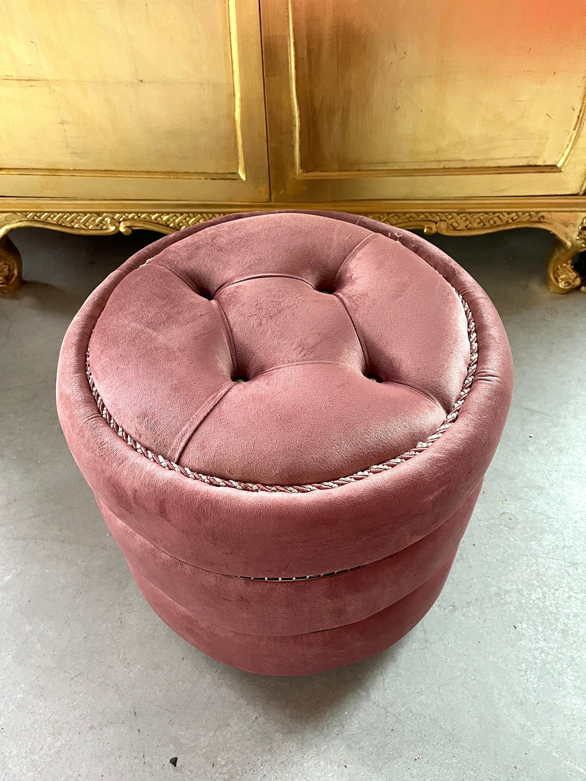 Pouf Nostalgic French Marcaron Shape Ottoman Cute Handmade Stool for Home Decor in Velvet Berry, Rosa ,Burgundy