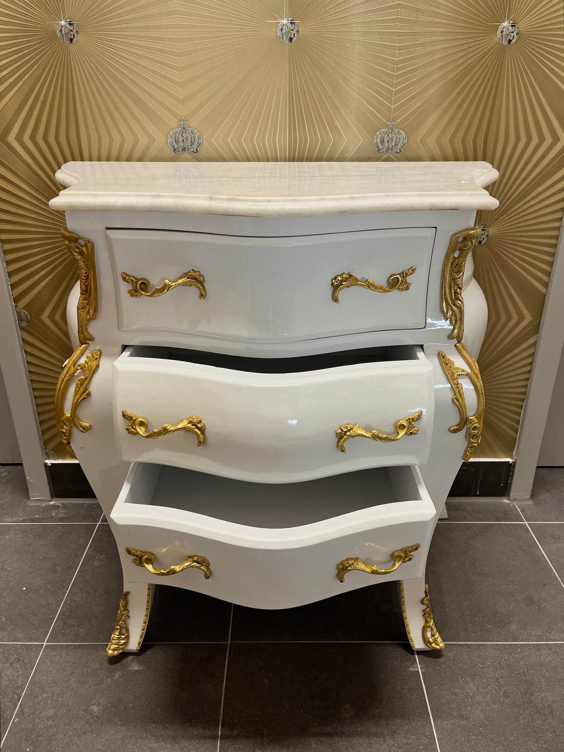 Night Stand Deluxe French Baroque Rococo Style Chest of Drawer in White Colour Bronze Ornaments for Home Decor